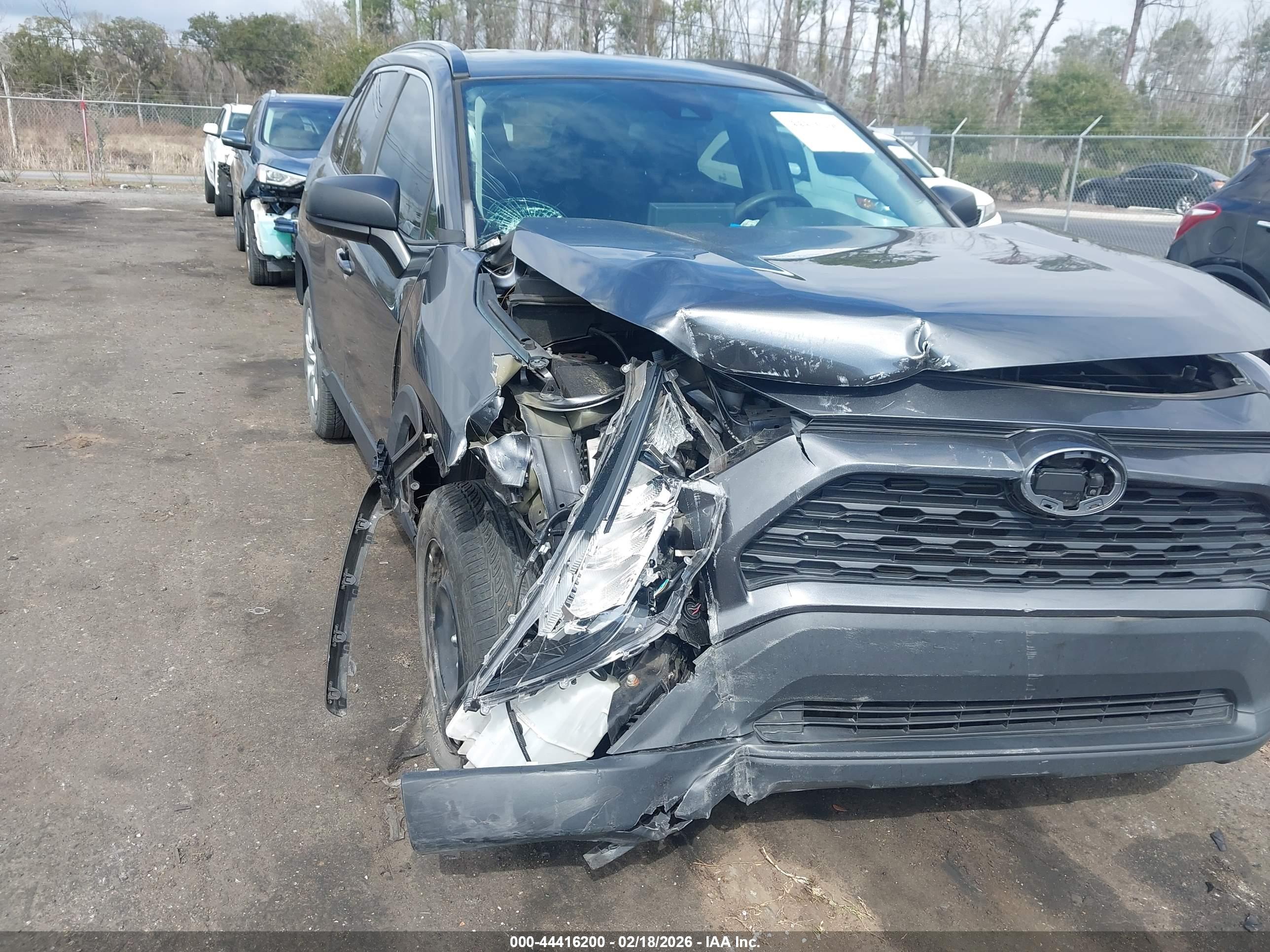TOYOTA RAV4 image 6