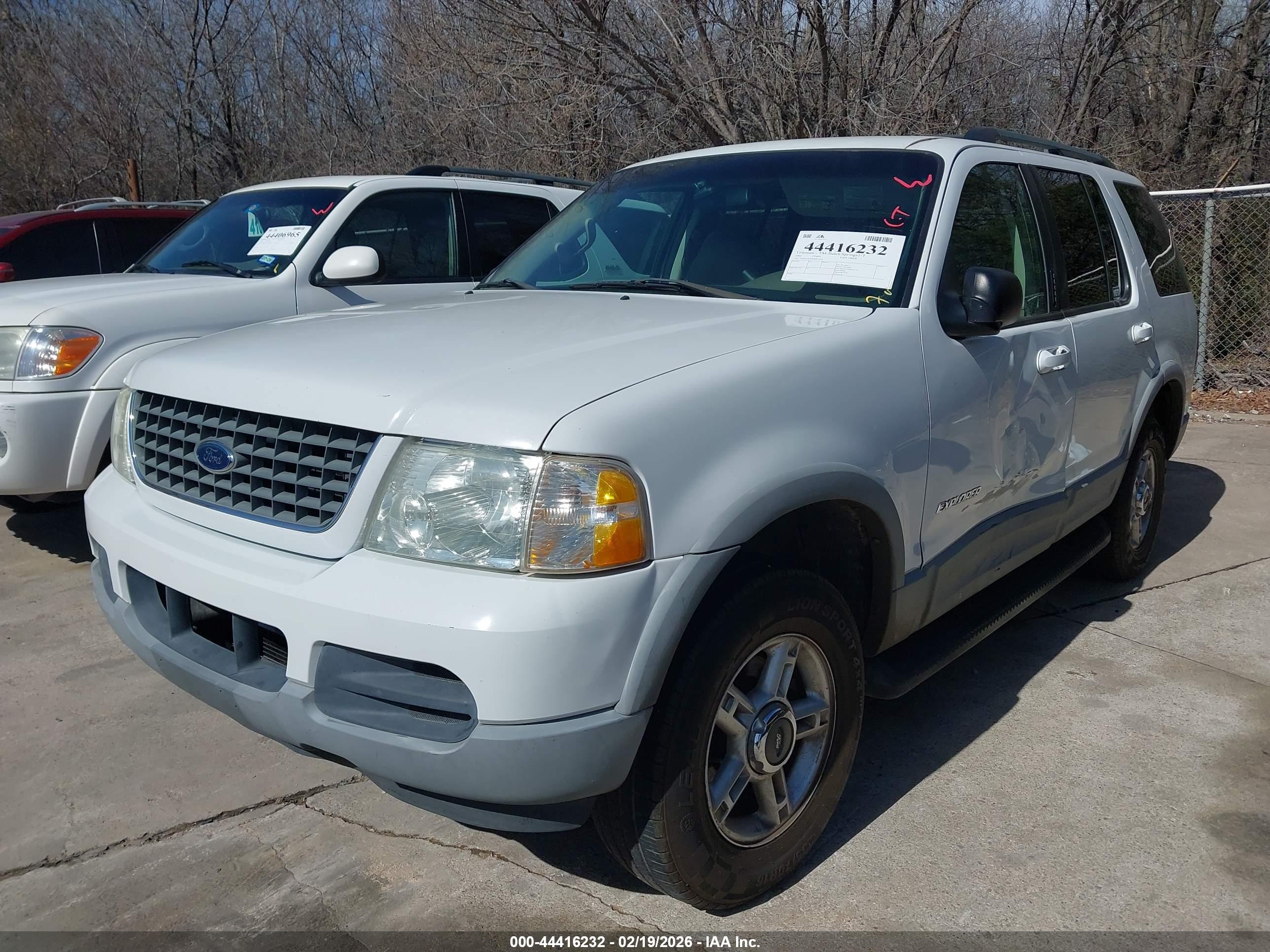FORD EXPLORER image 2