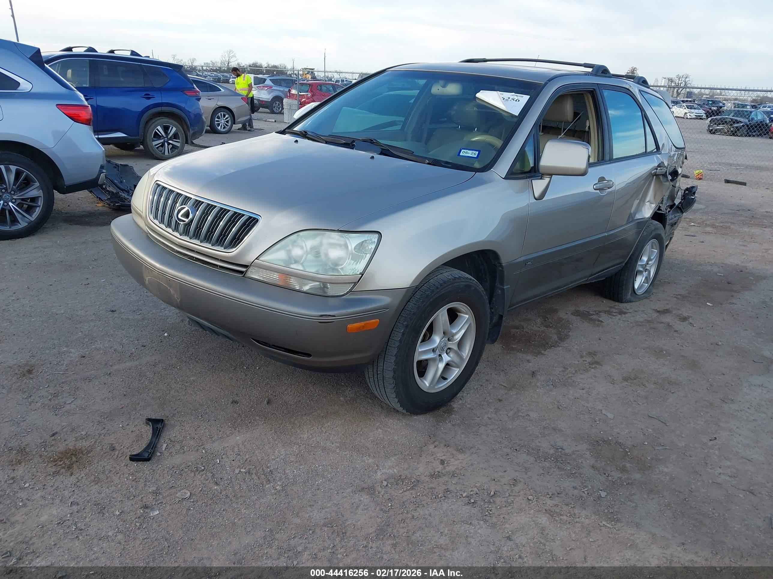 LEXUS RX image 2