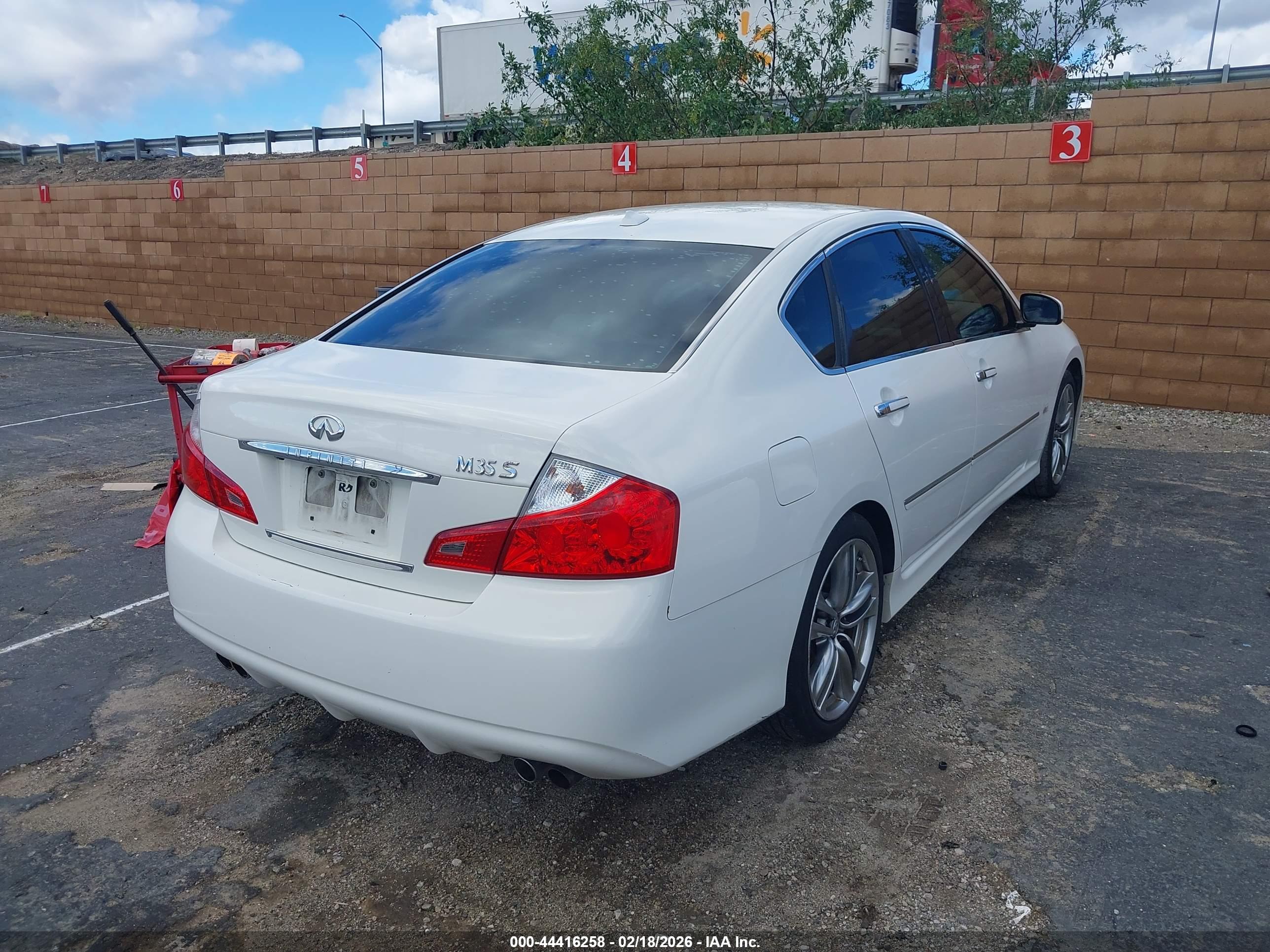 INFINITI M35 image 4
