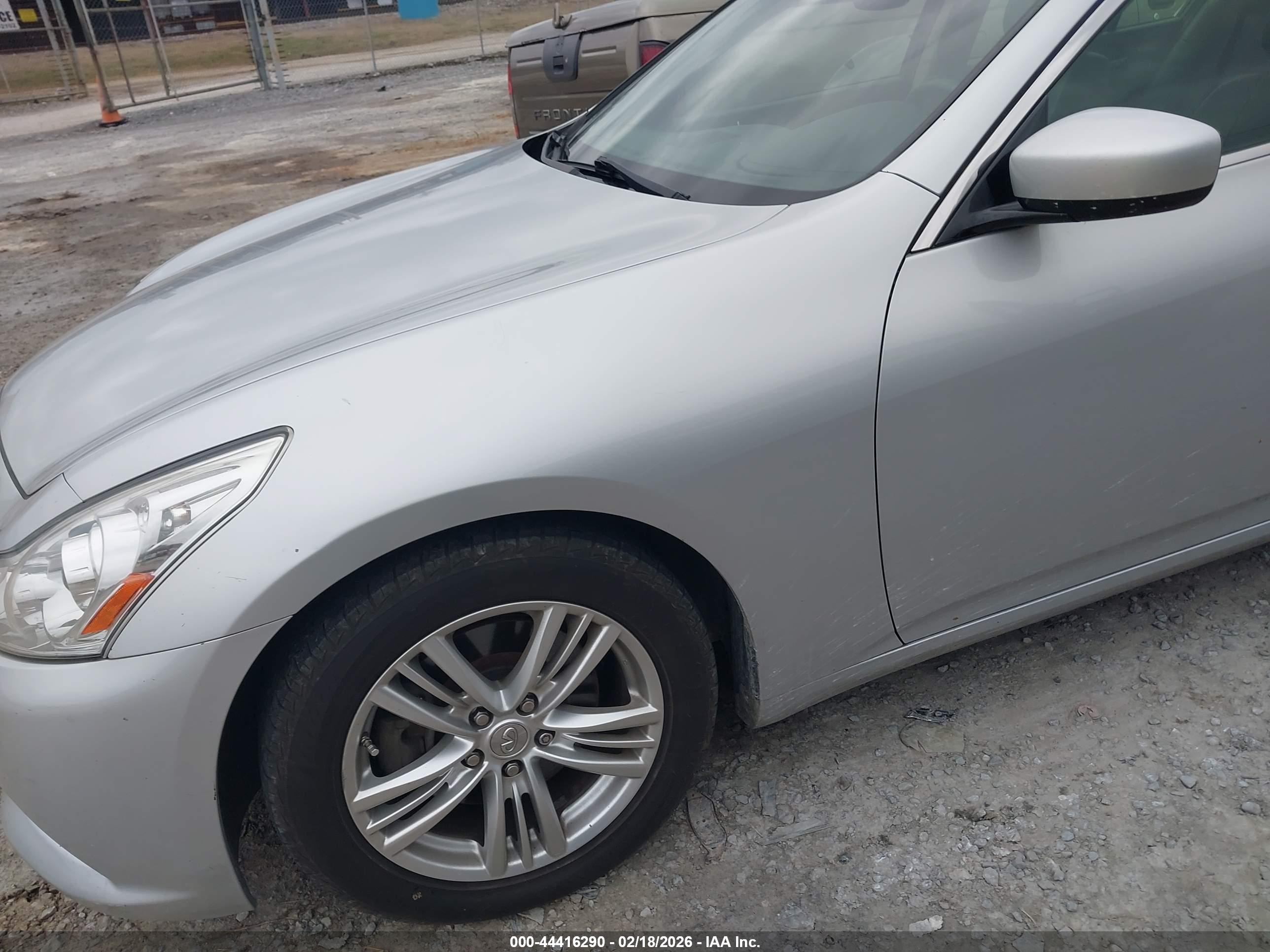 INFINITI G37 image 6