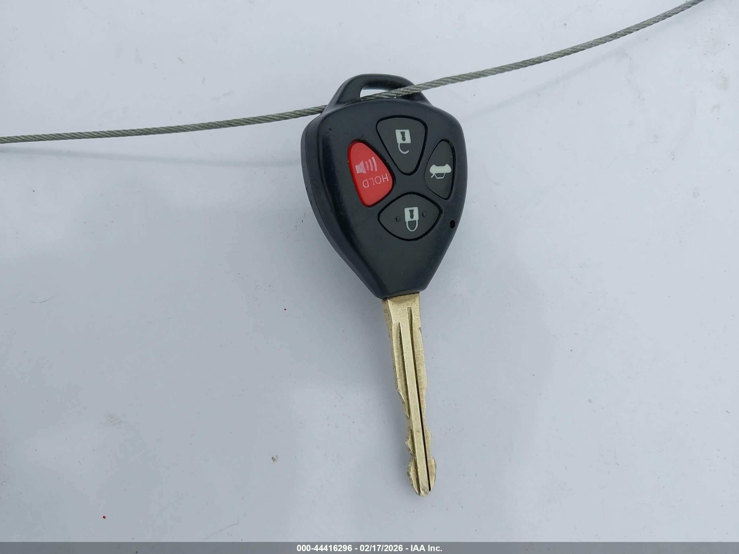 TOYOTA RAV4 image 11