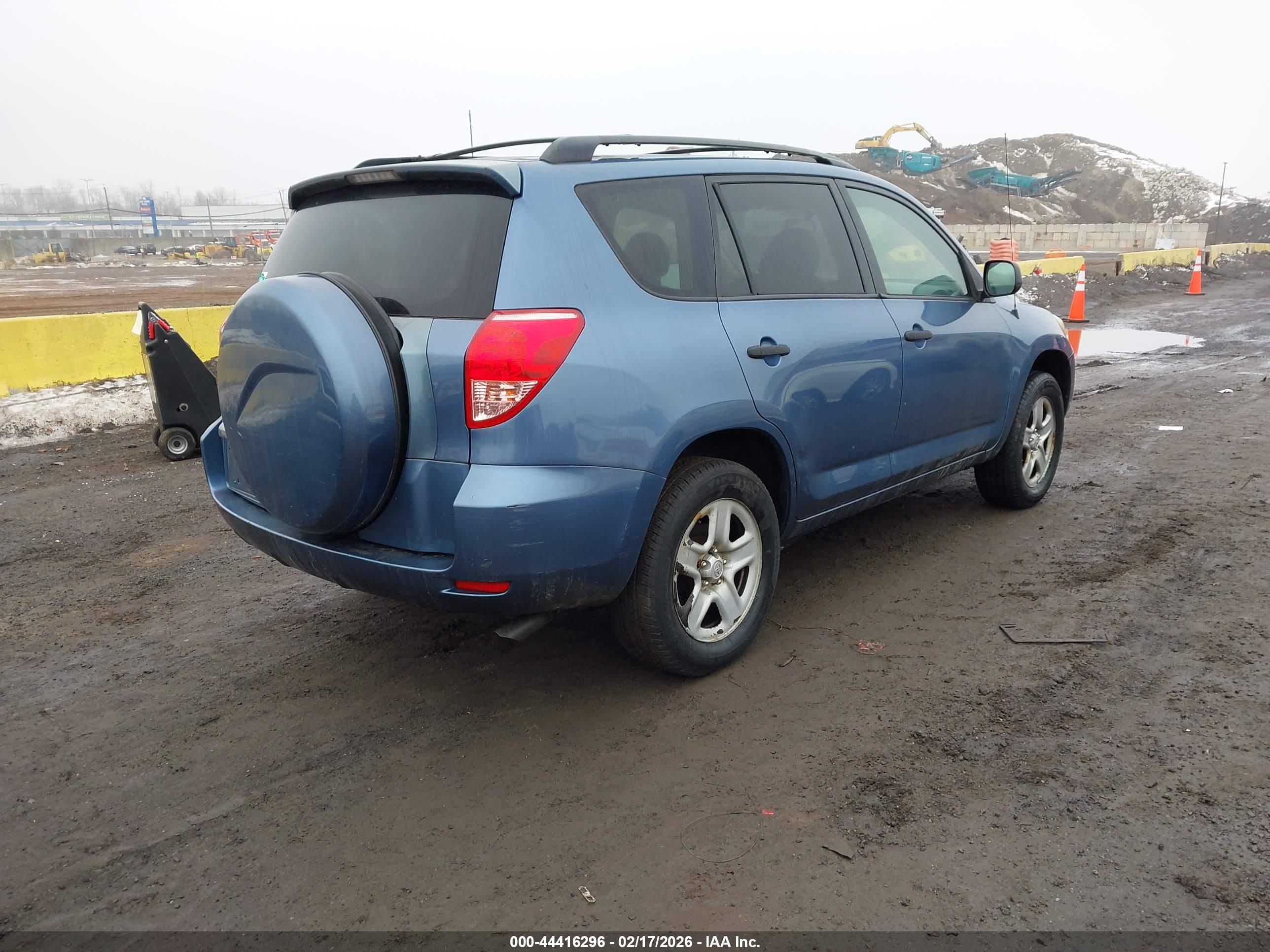 TOYOTA RAV4 image 4