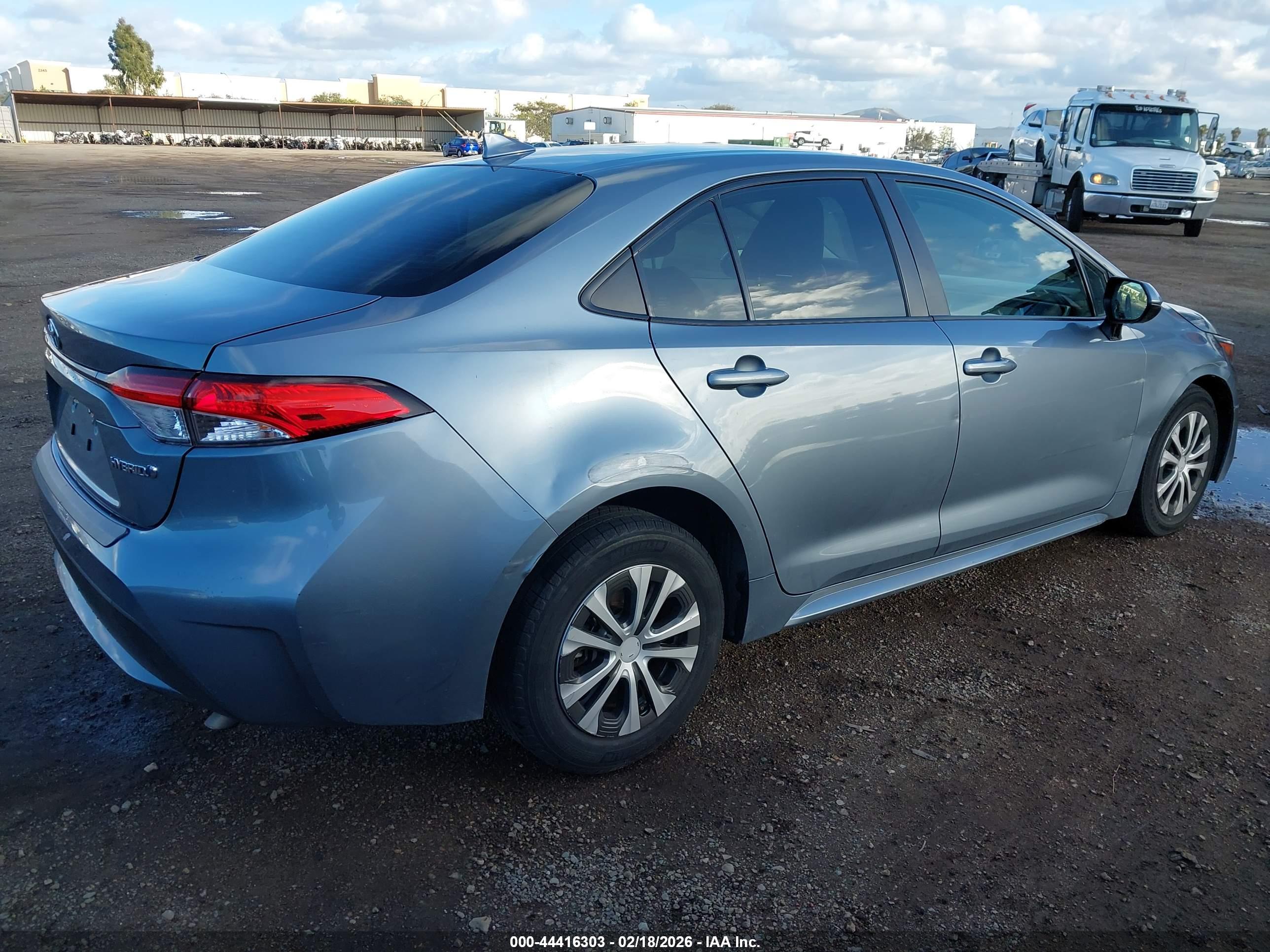 TOYOTA COROLLA image 4