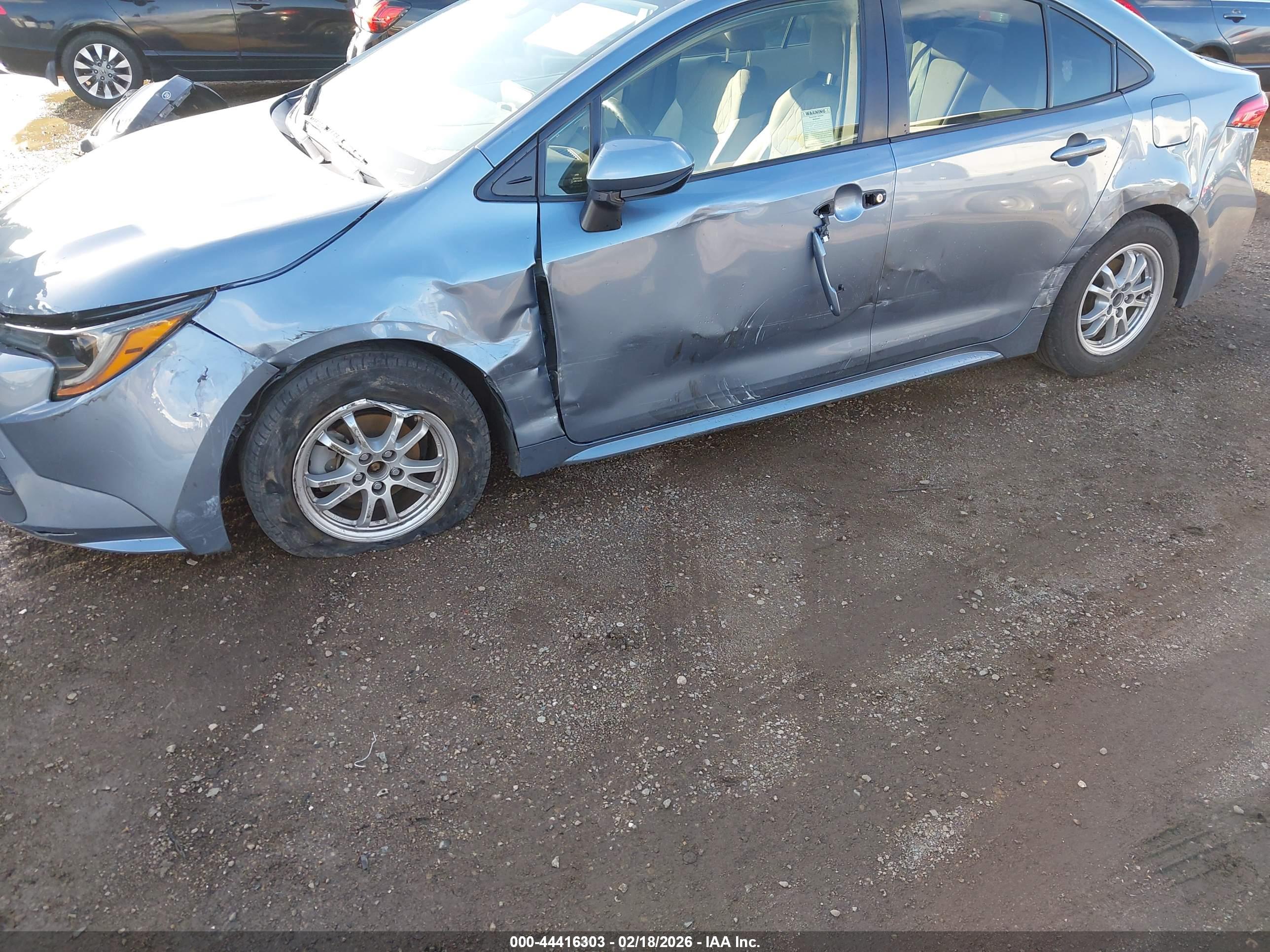 TOYOTA COROLLA image 6