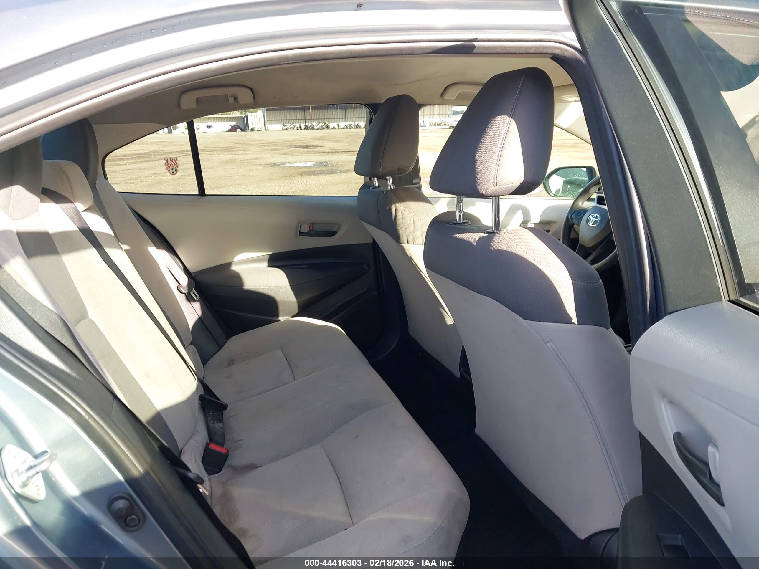 TOYOTA COROLLA image 8