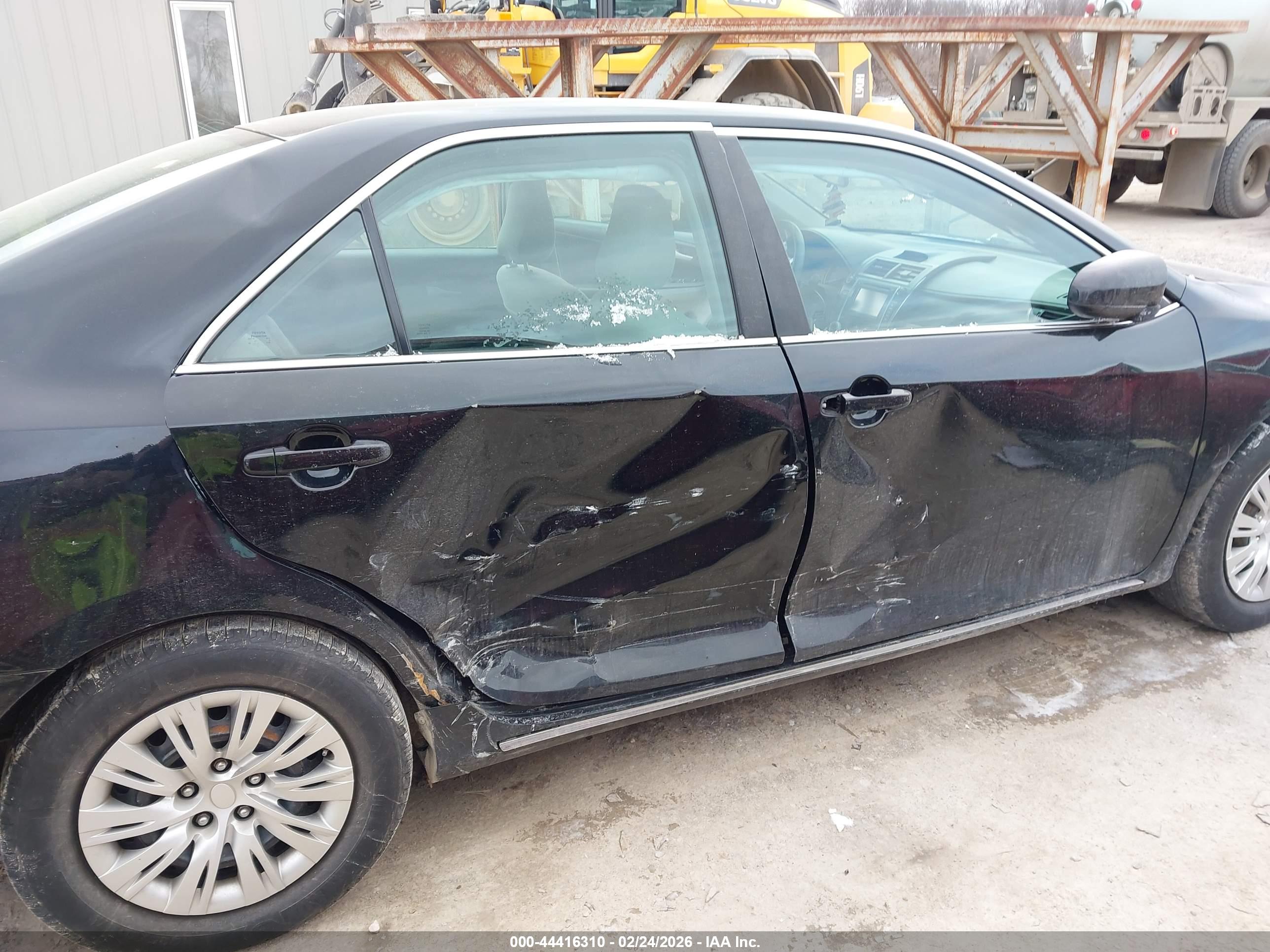 TOYOTA CAMRY image 6