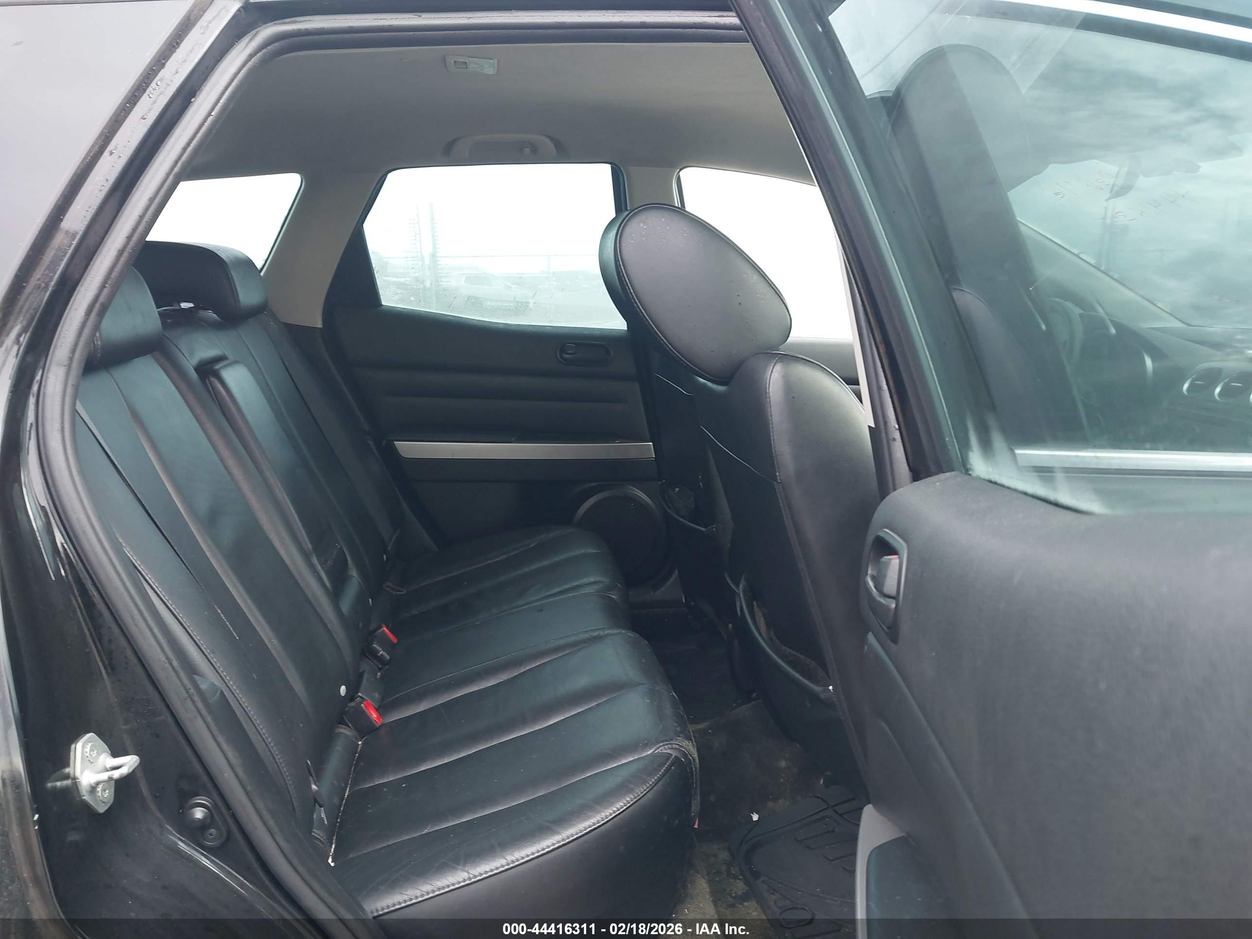 MAZDA CX-7 image 8