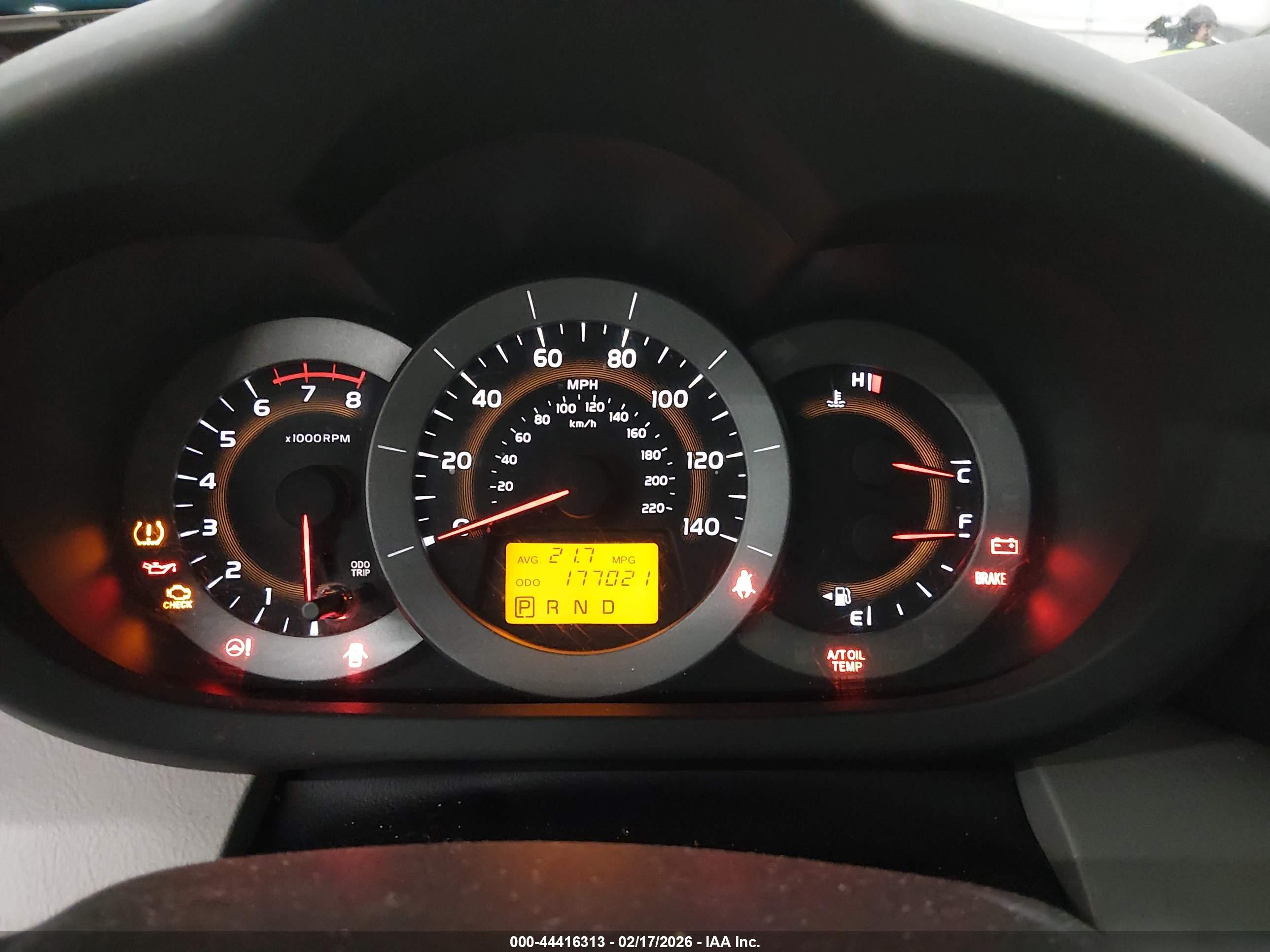 TOYOTA RAV4 image 7