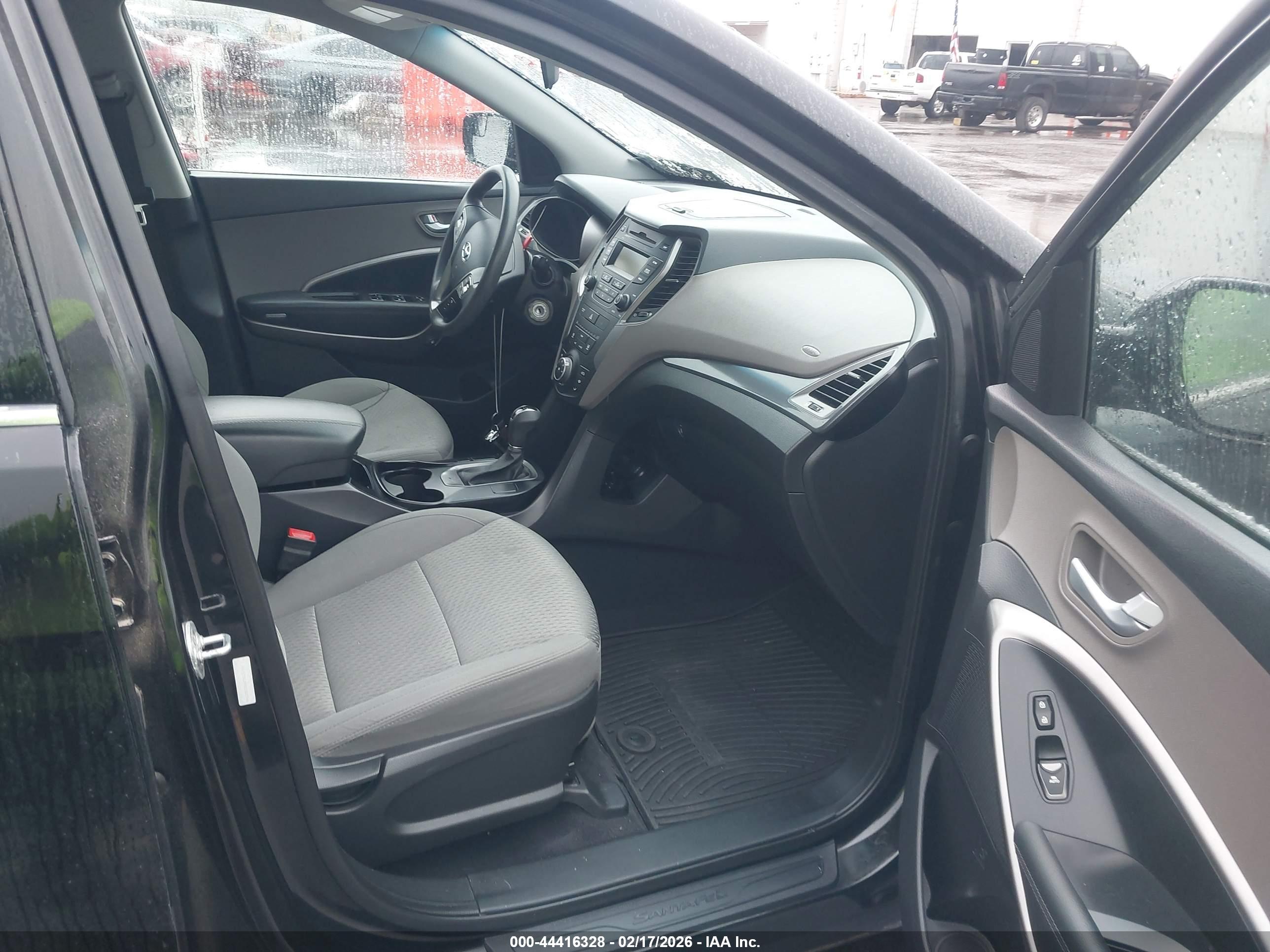 HYUNDAI SANTA image 5