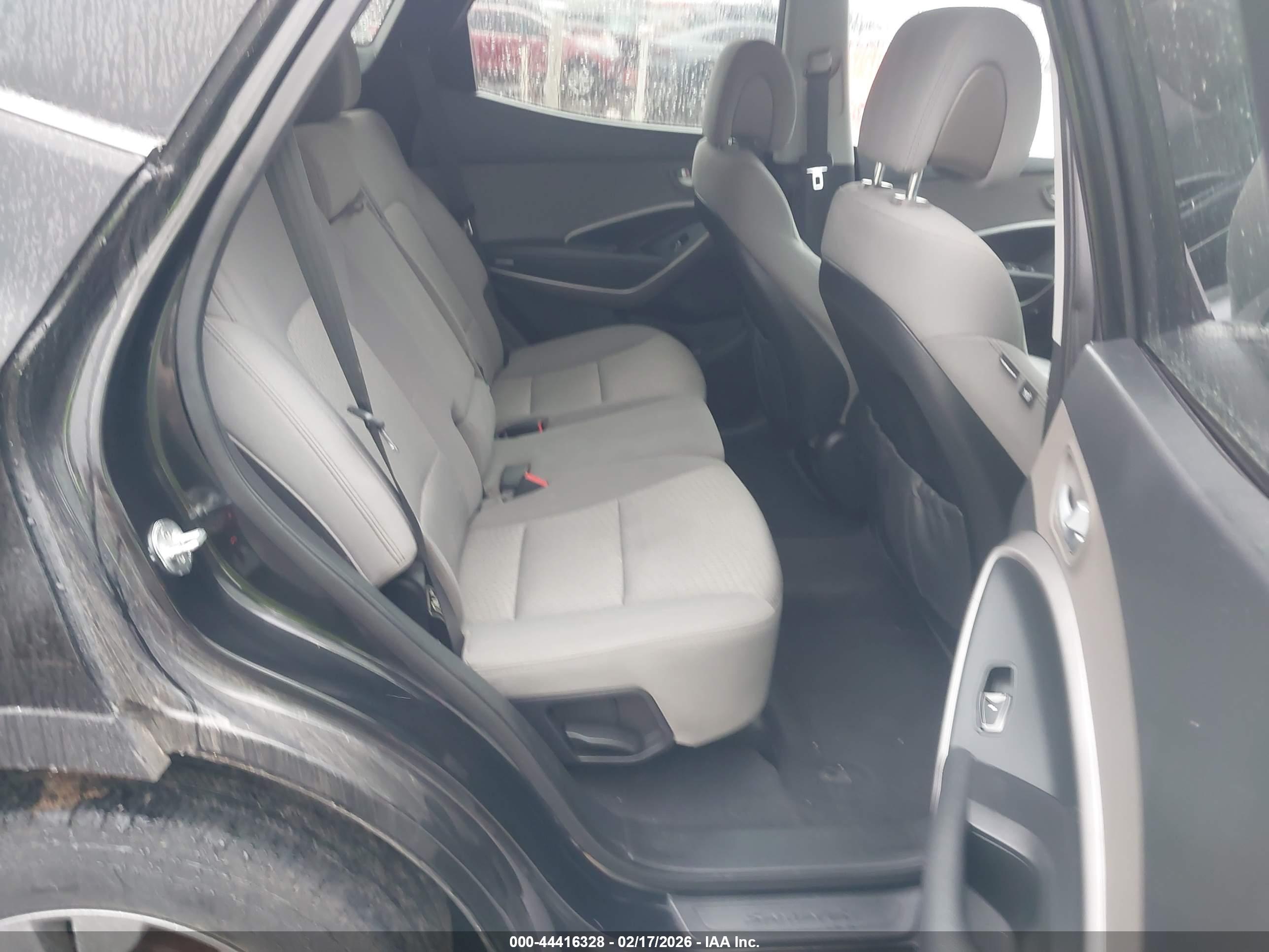 HYUNDAI SANTA image 8