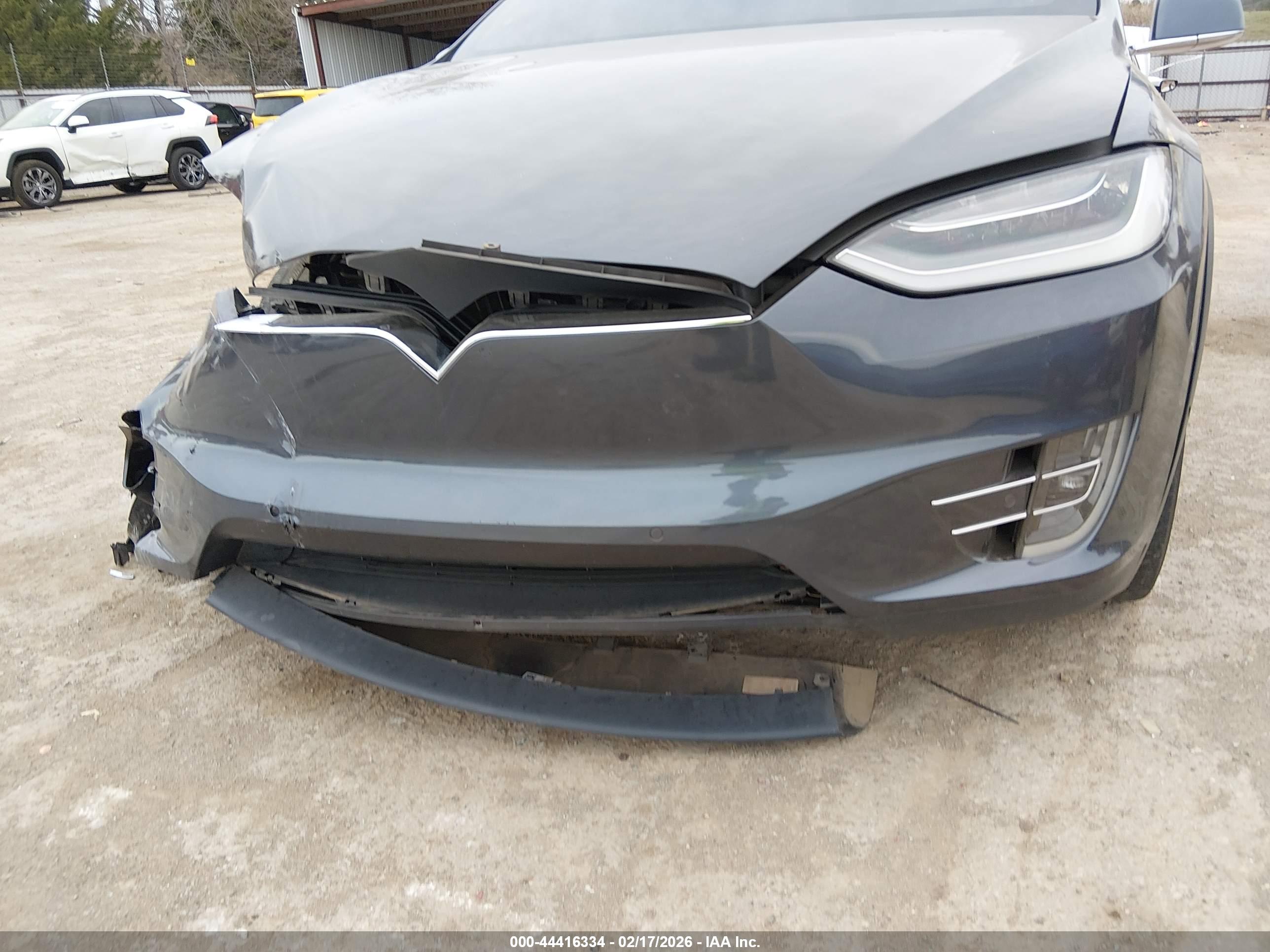 TESLA MODEL image 6
