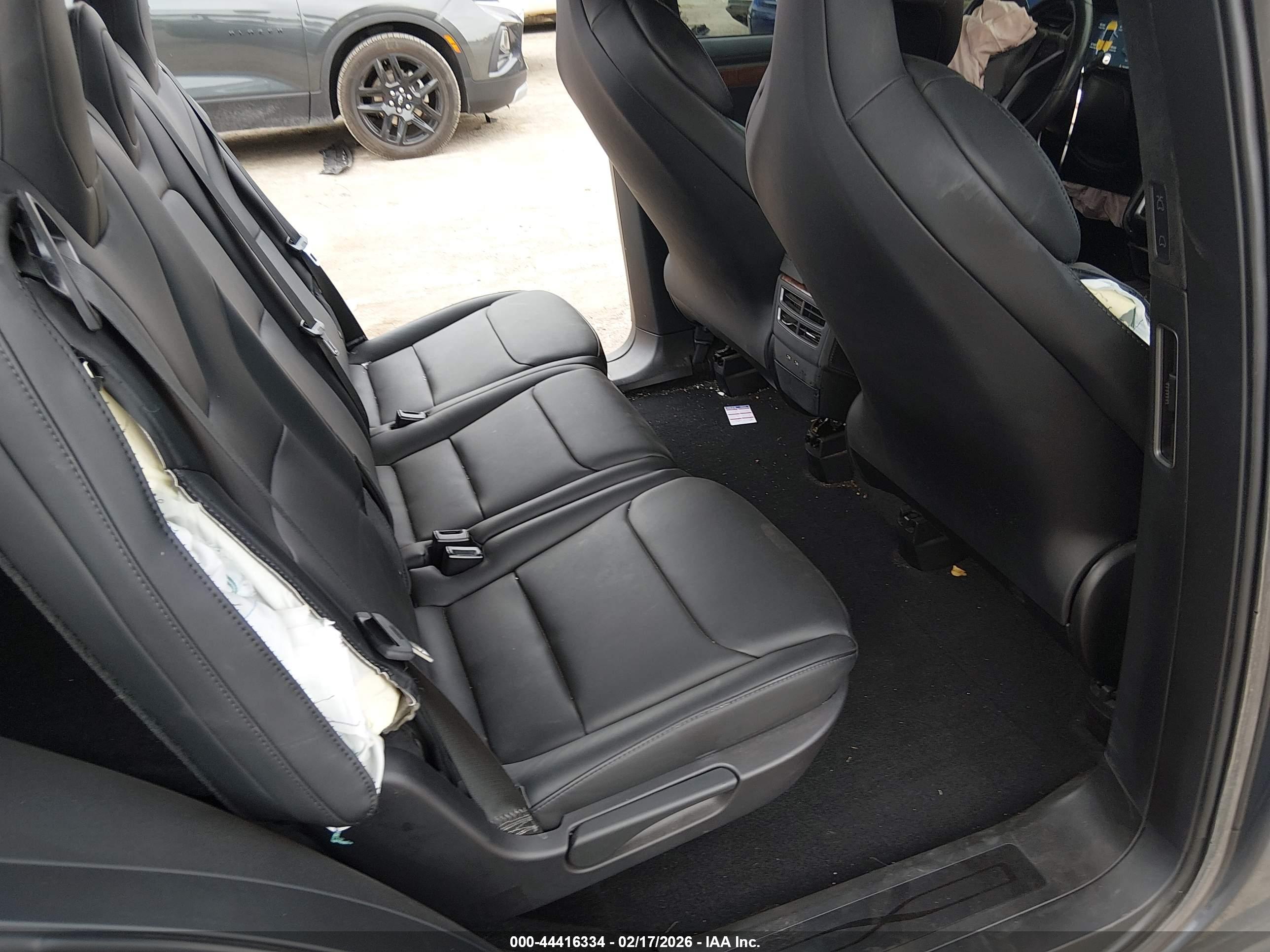 TESLA MODEL image 8