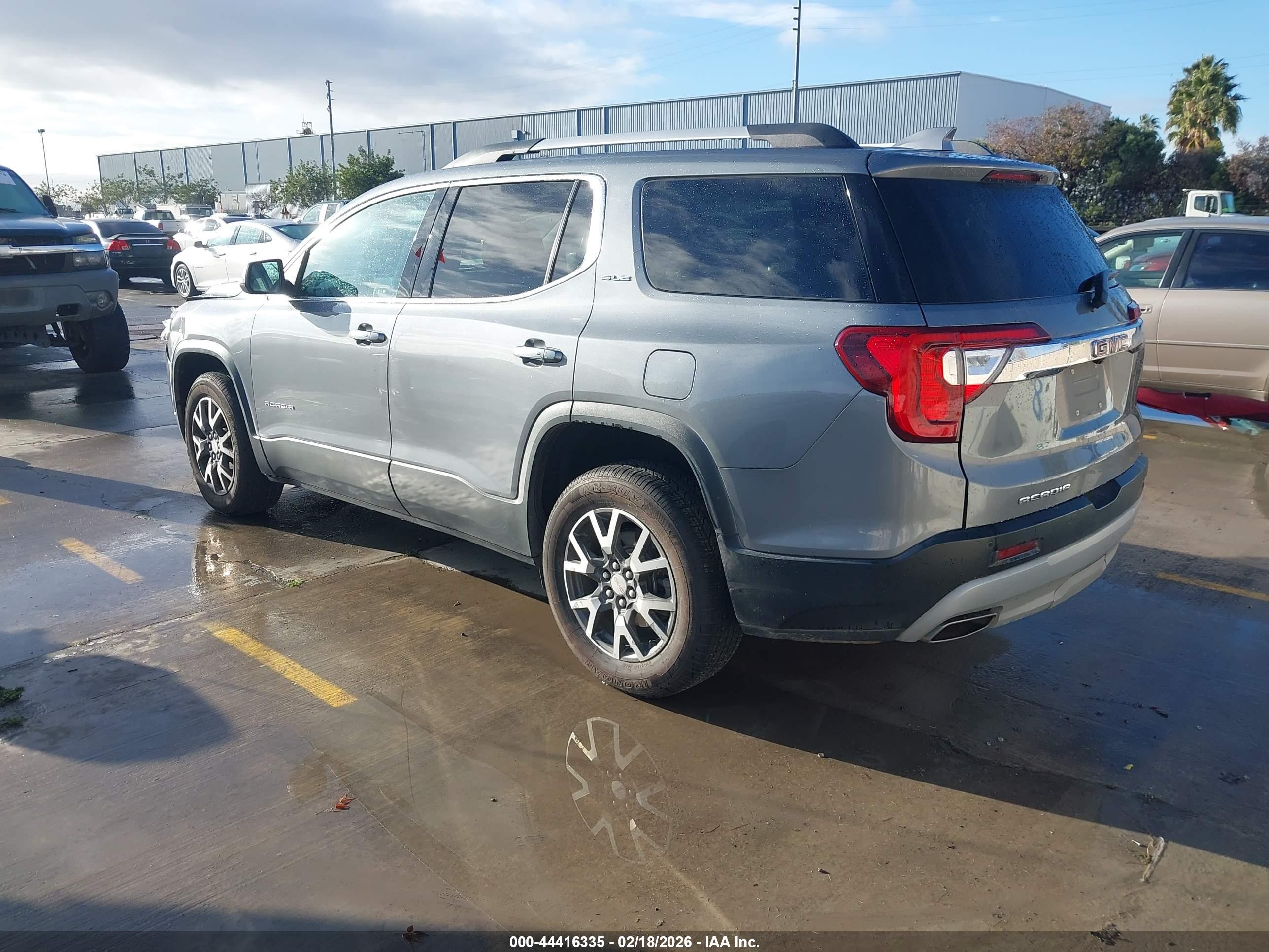 GMC ACADIA image 3