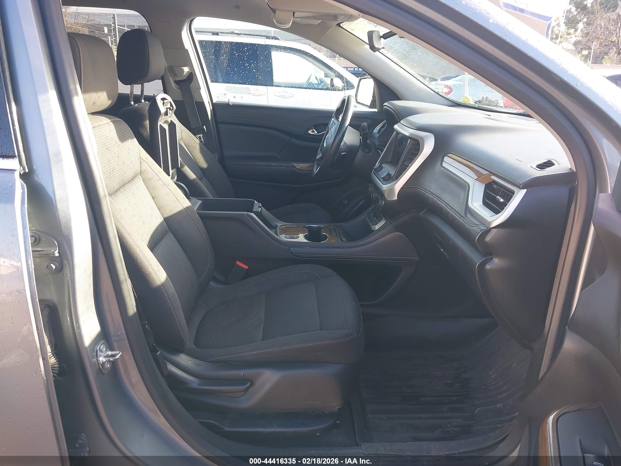 GMC ACADIA image 5