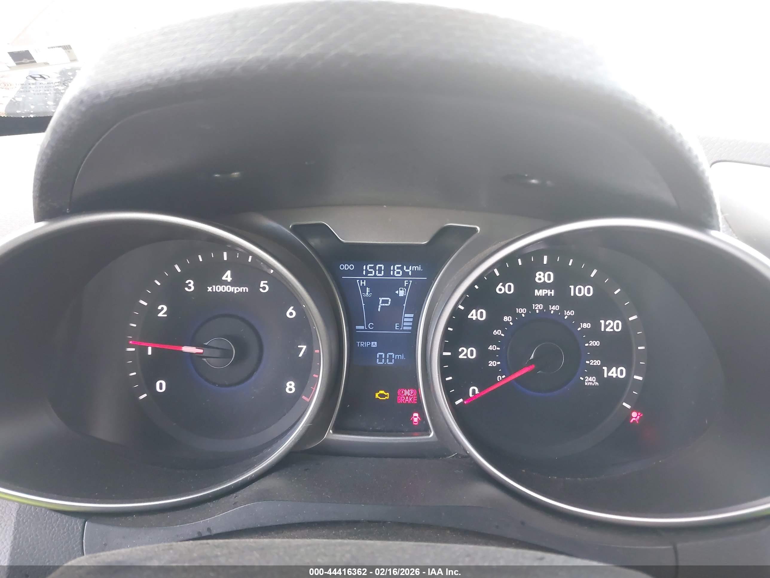 HYUNDAI VELOSTER image 7