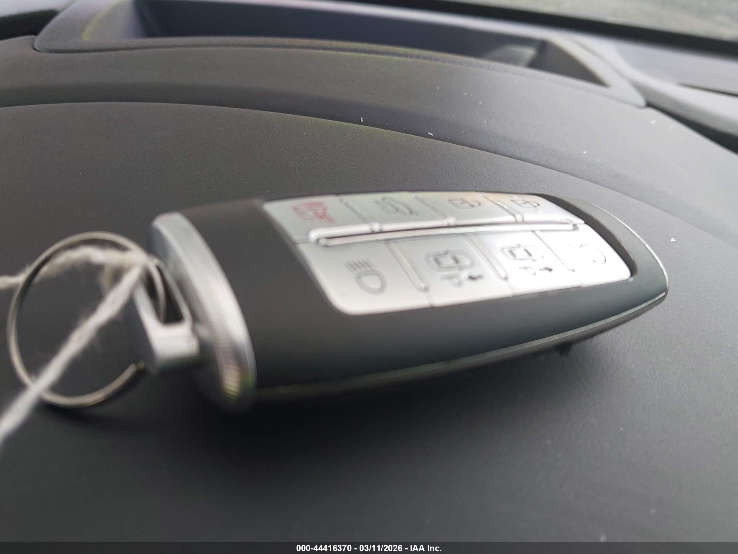 GENESIS G80 image 11