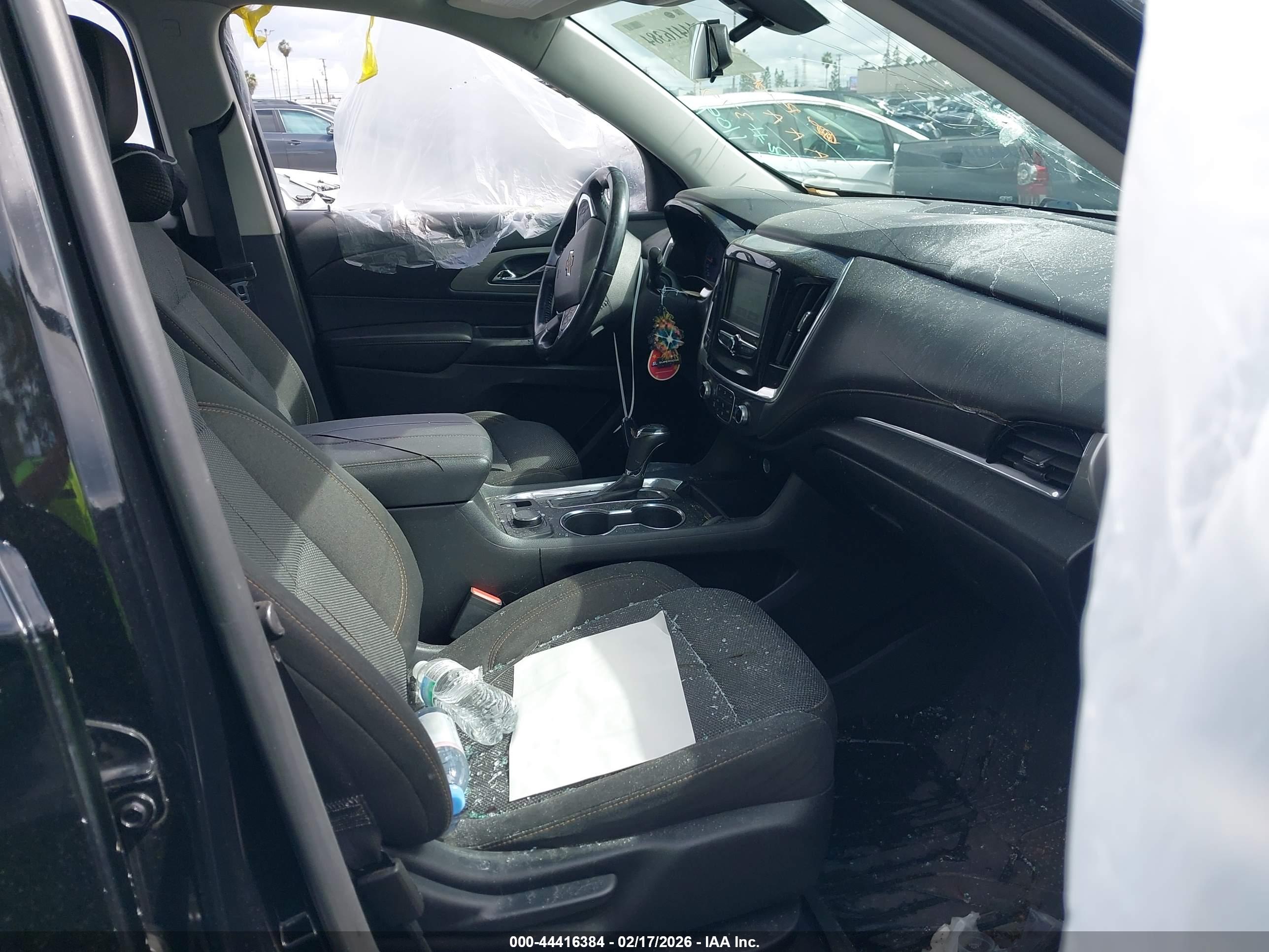CHEVROLET TRAVERSE image 5