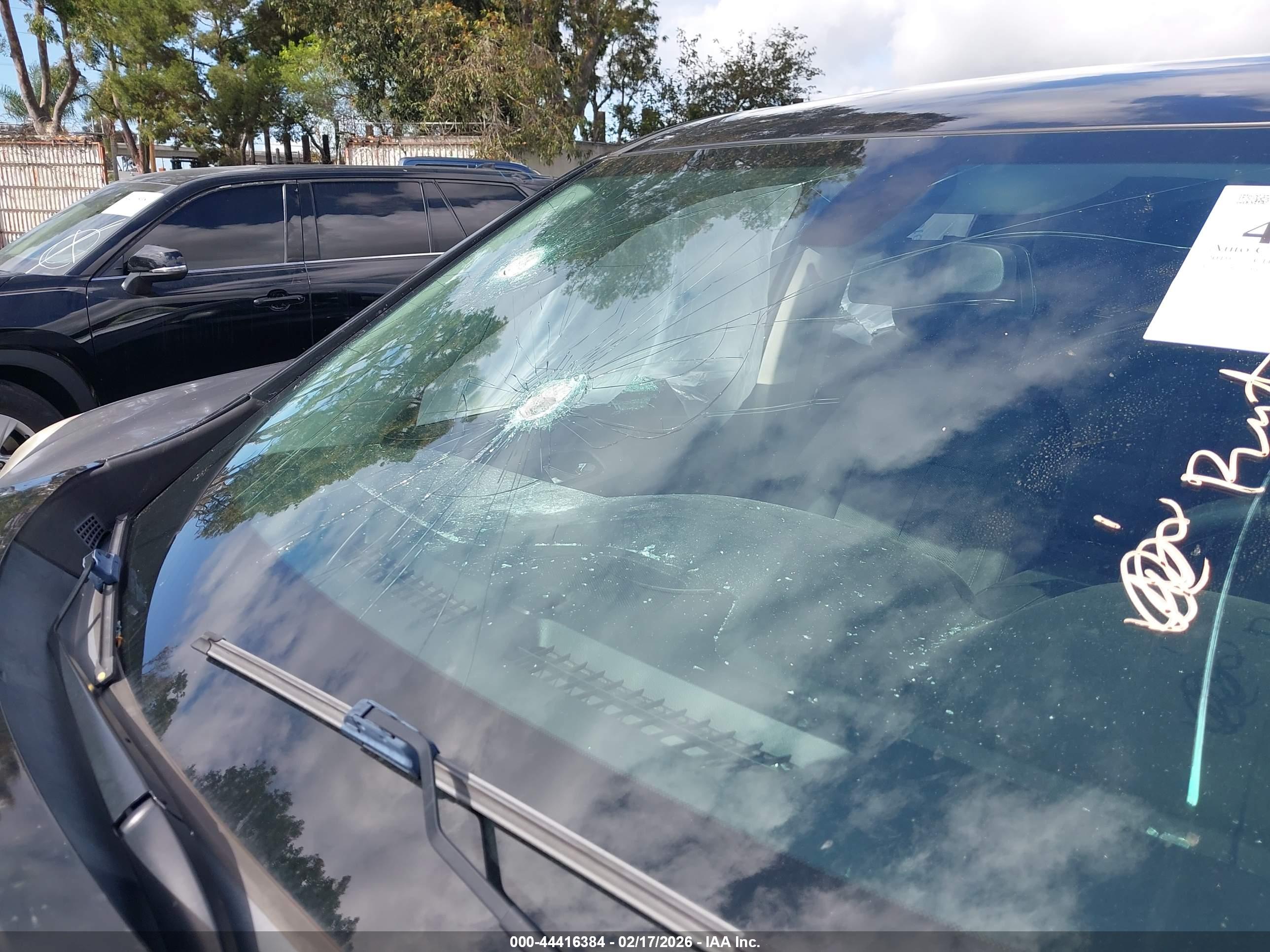 CHEVROLET TRAVERSE image 6