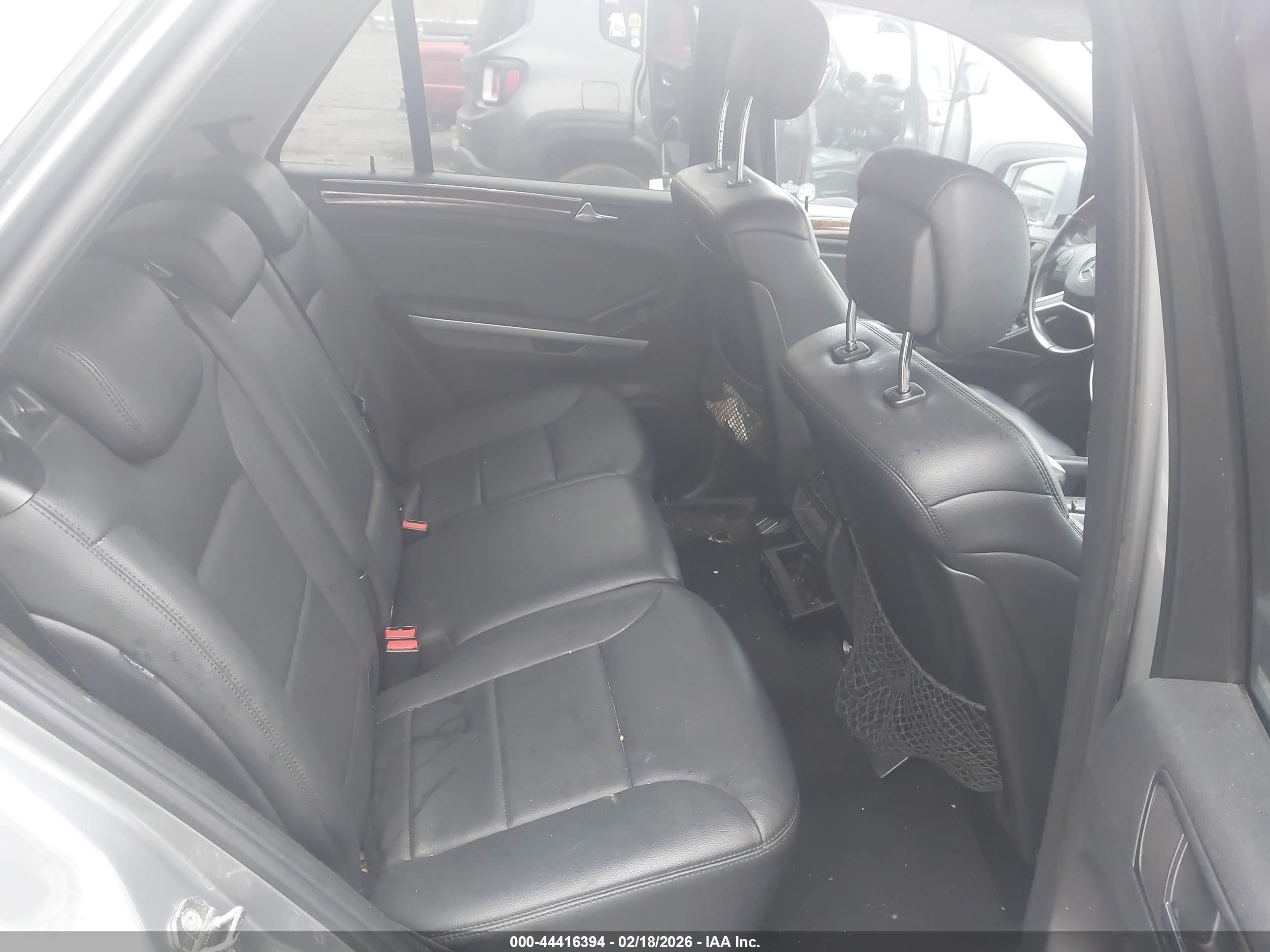 MERCEDES-BENZ ML image 8