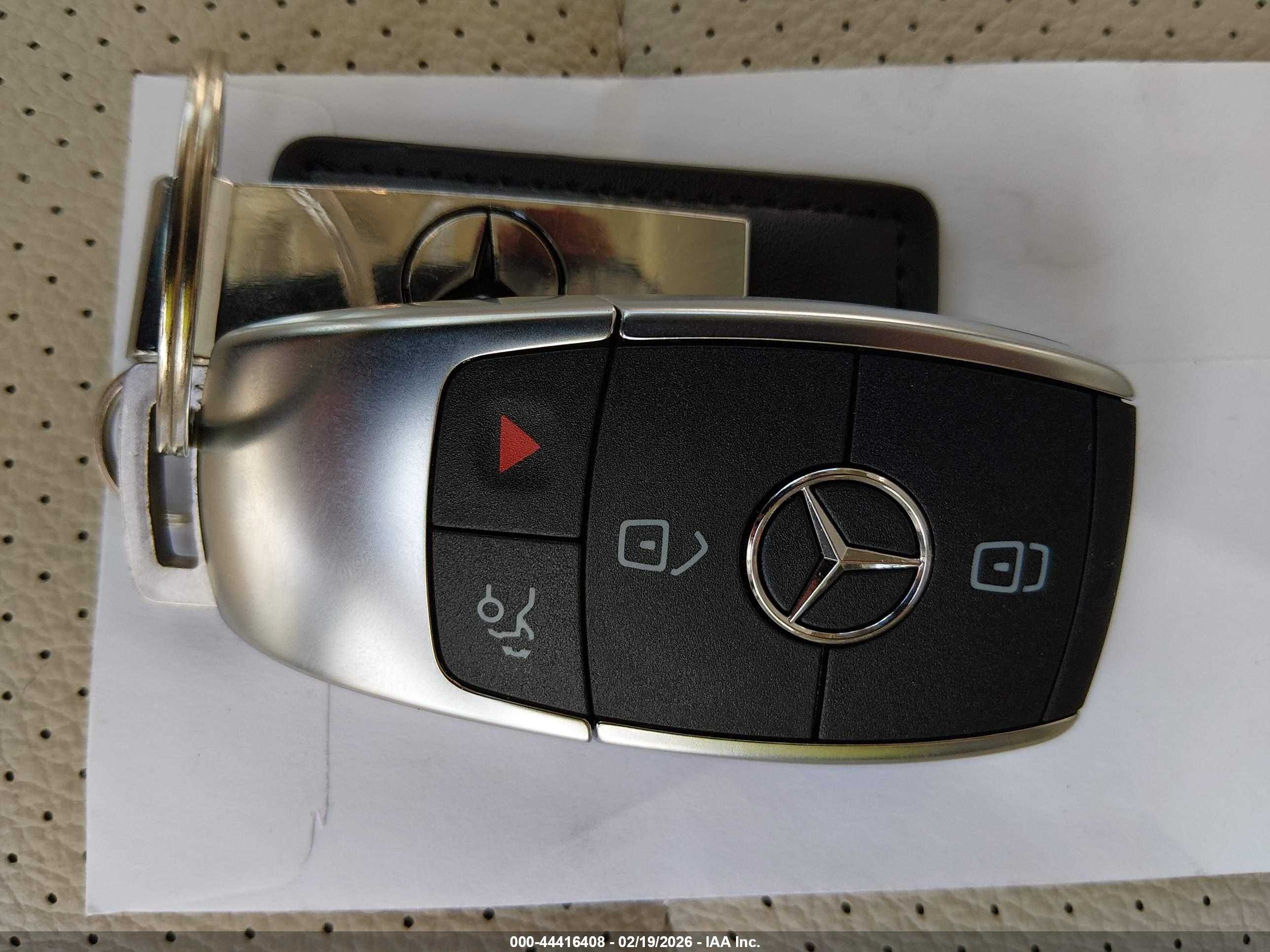 MERCEDES-BENZ GLE image 11