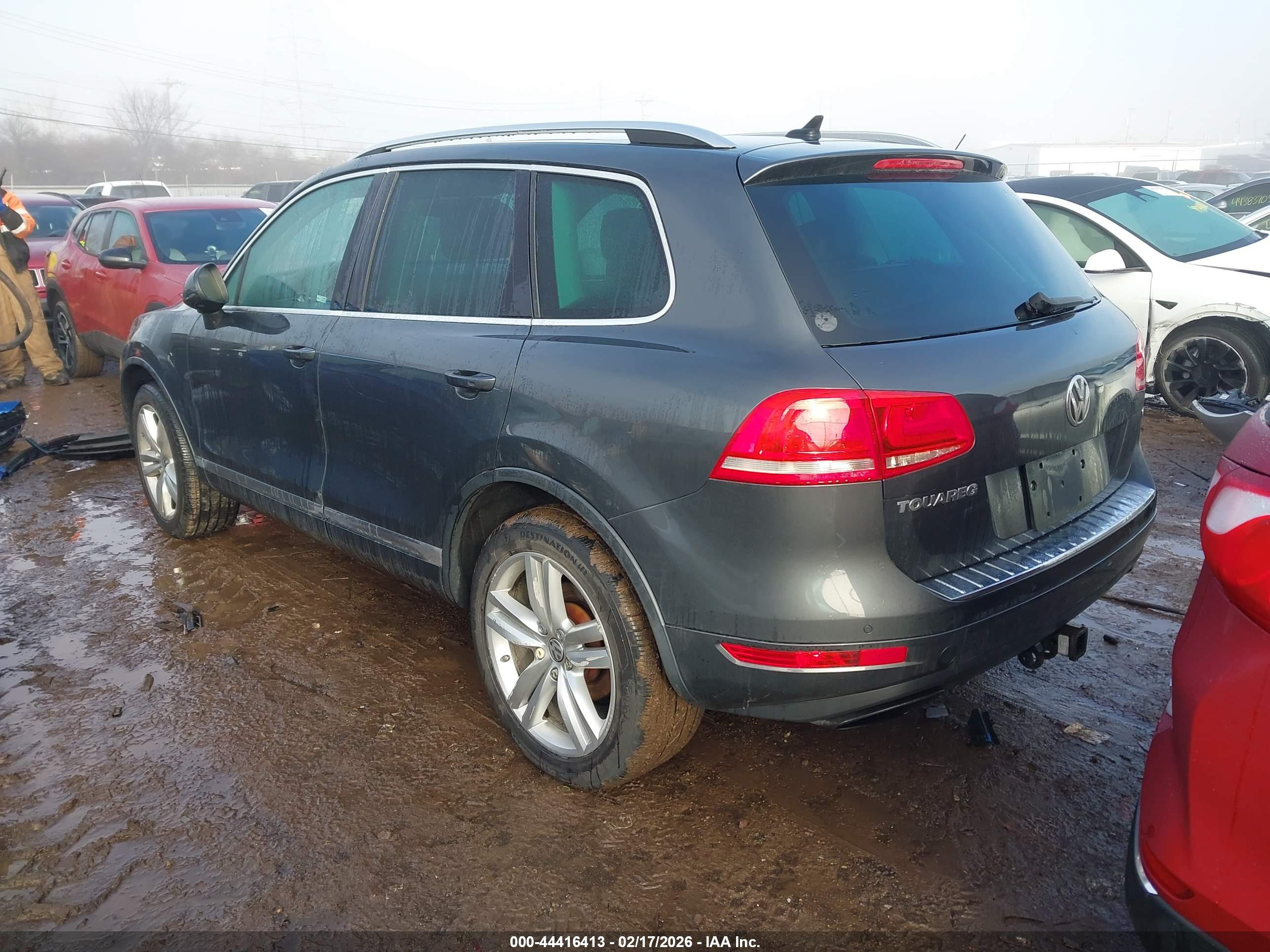 VOLKSWAGEN TOUAREG image 3