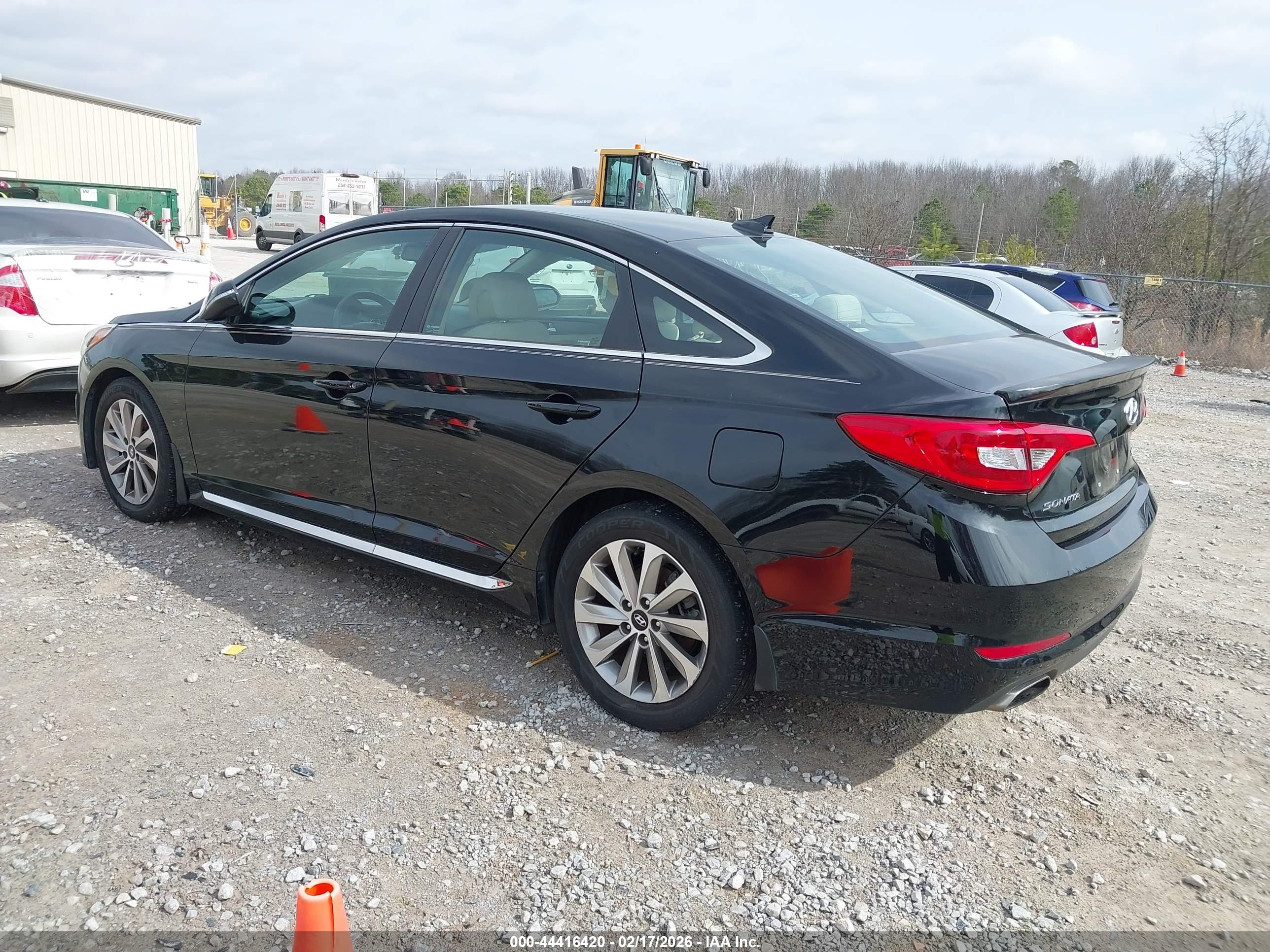 HYUNDAI SONATA image 3