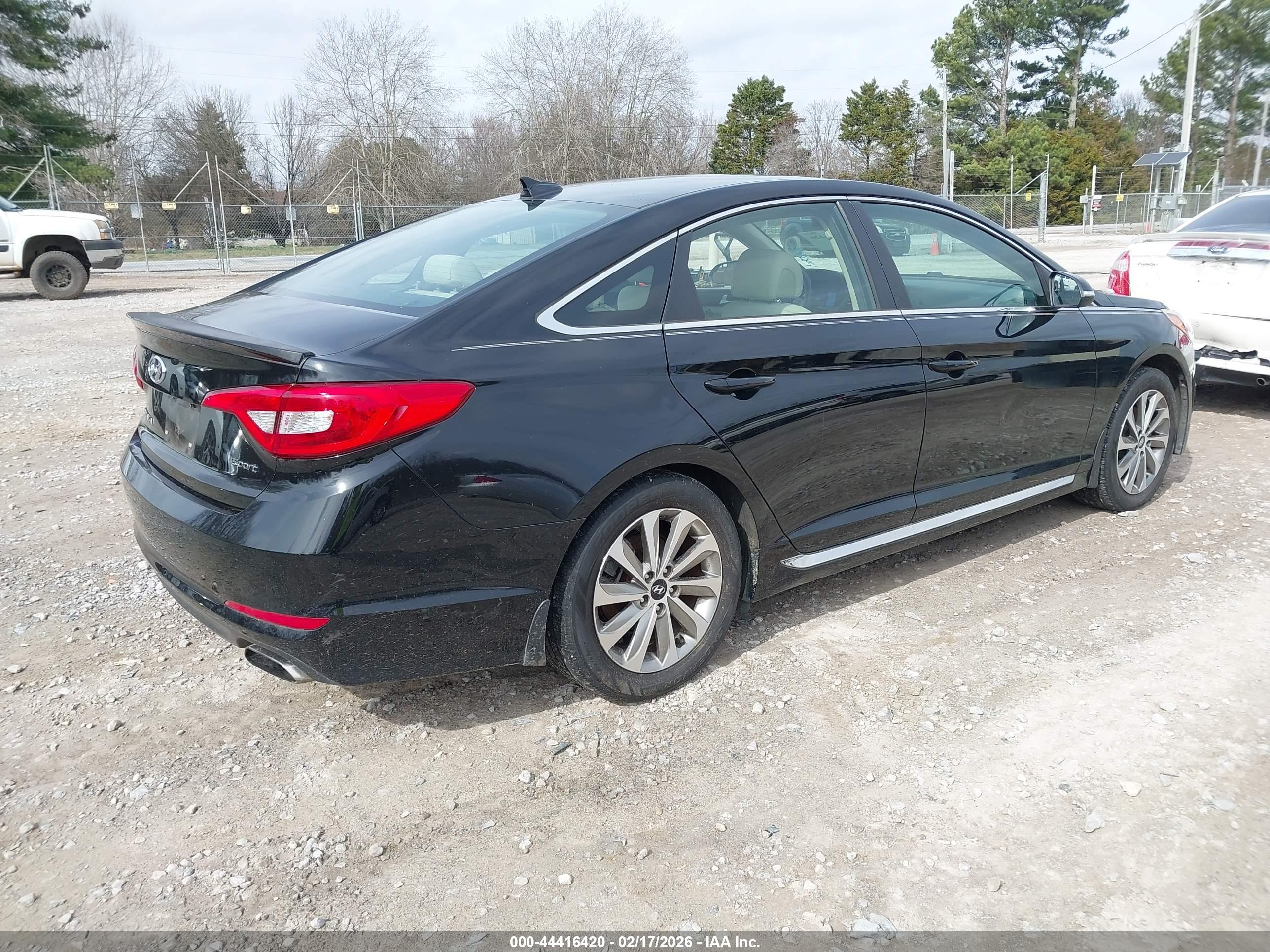 HYUNDAI SONATA image 4