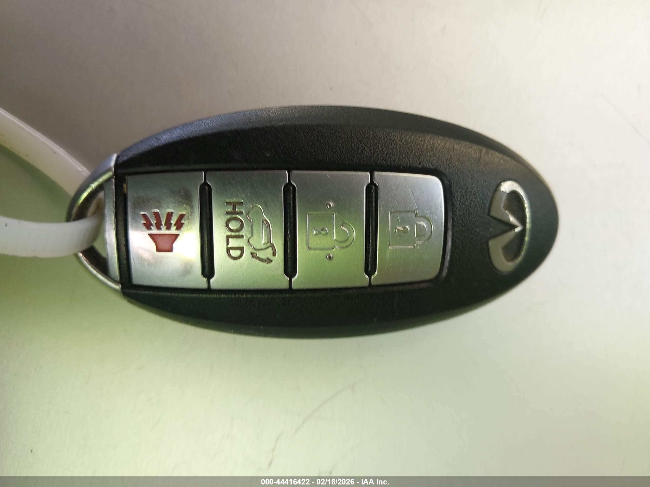 INFINITI QX56 image 11