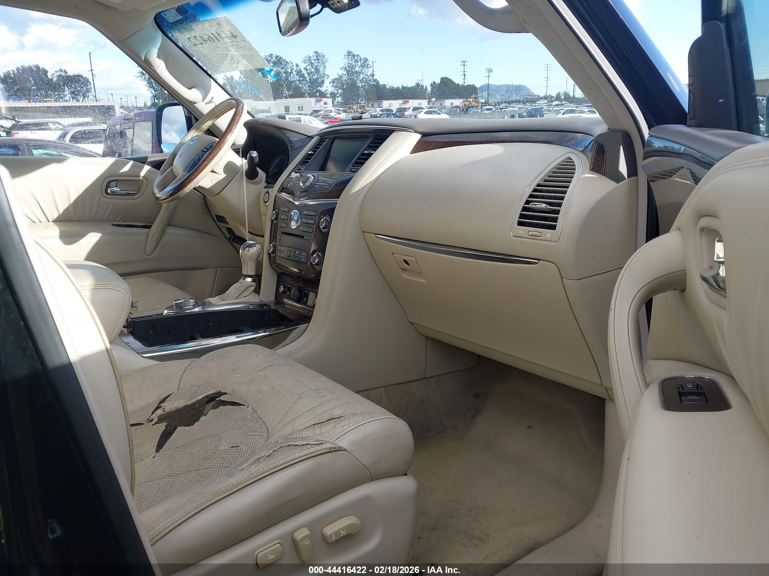 INFINITI QX56 image 5