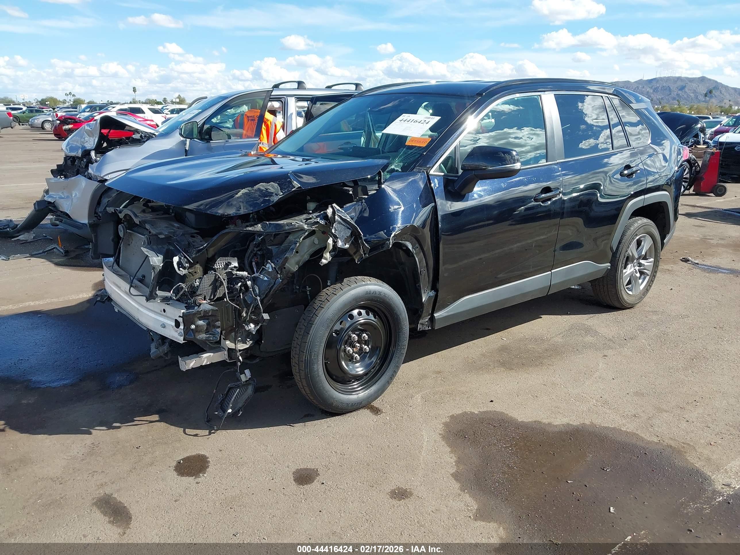 TOYOTA RAV4 image 2