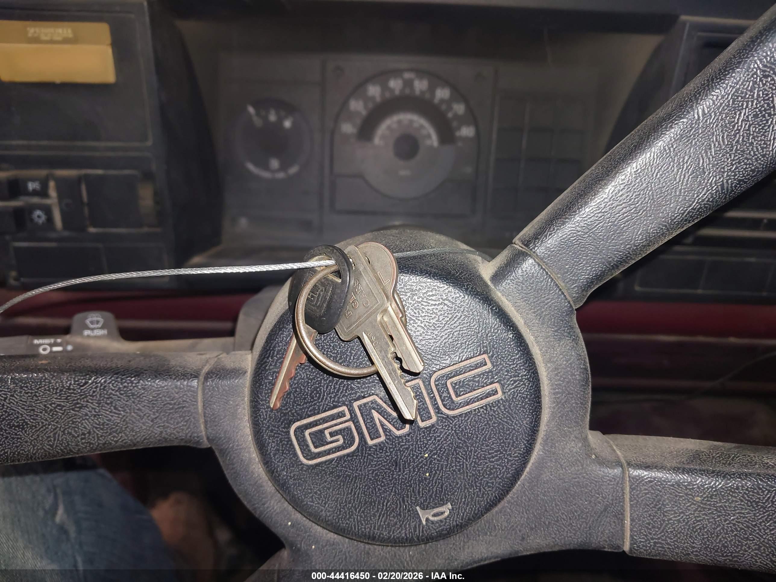 GMC GMT-400 image 11
