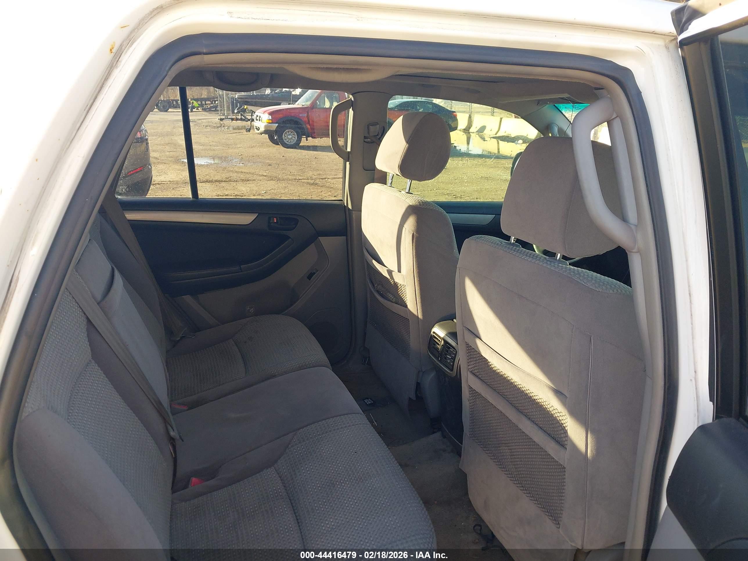 TOYOTA 4RUNNER image 8