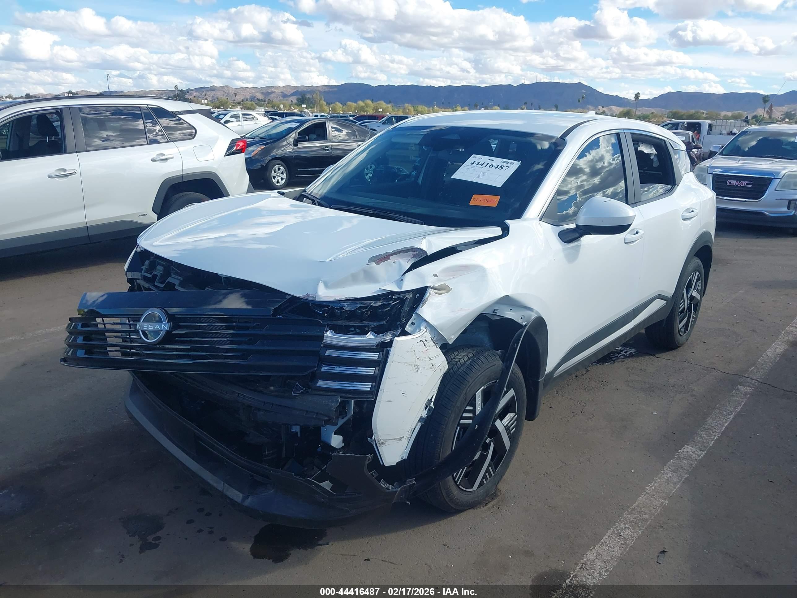 NISSAN KICKS image 2