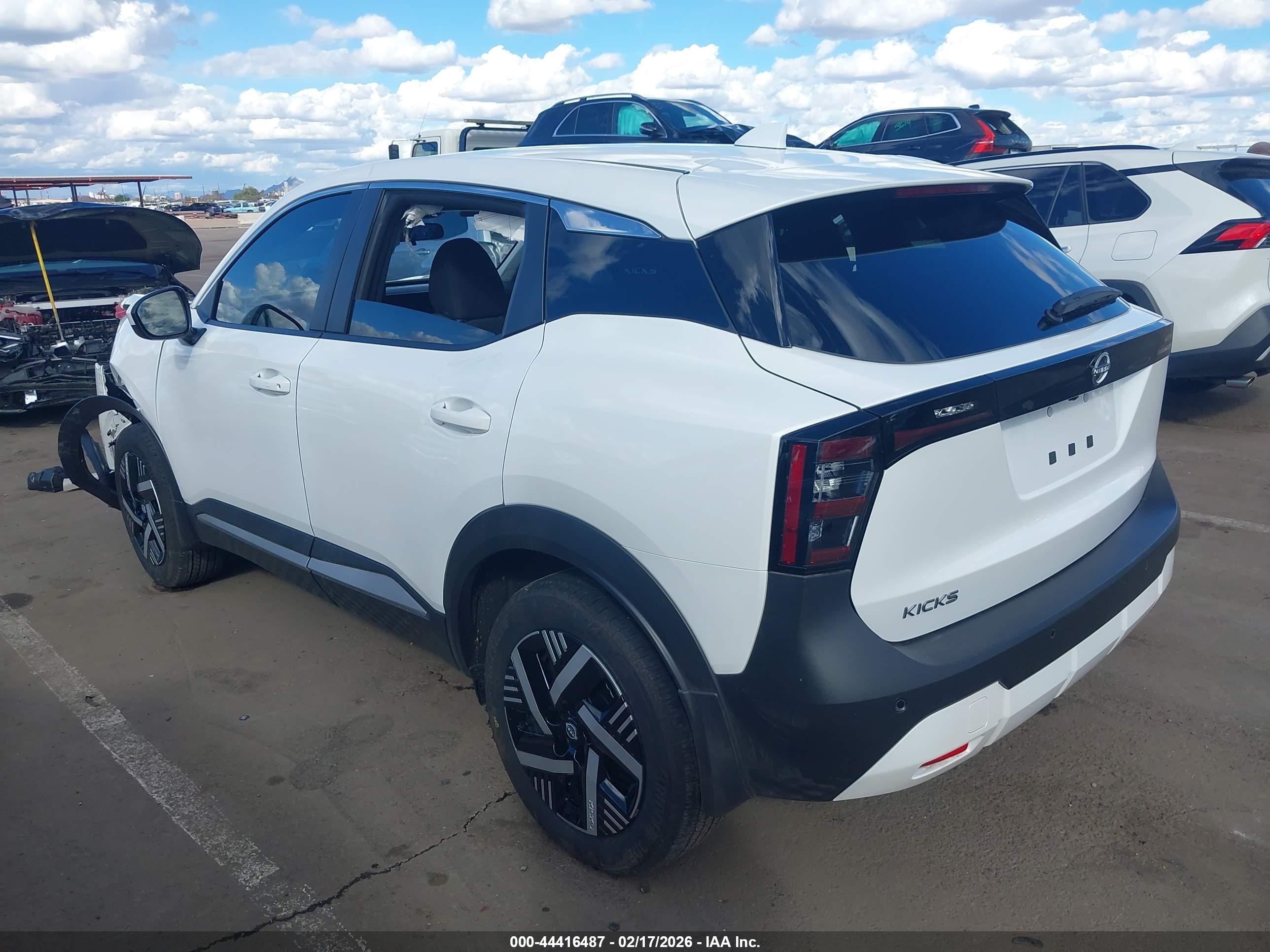 NISSAN KICKS image 3