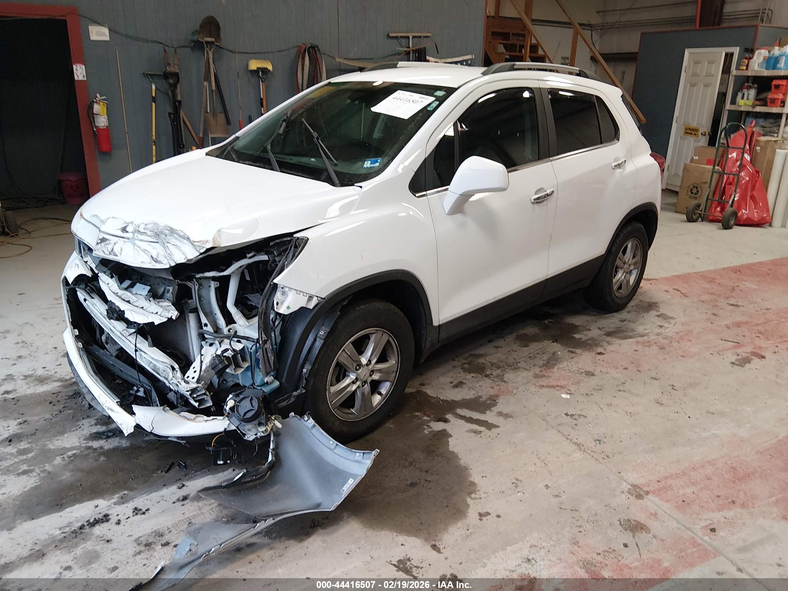 CHEVROLET TRAX image 2
