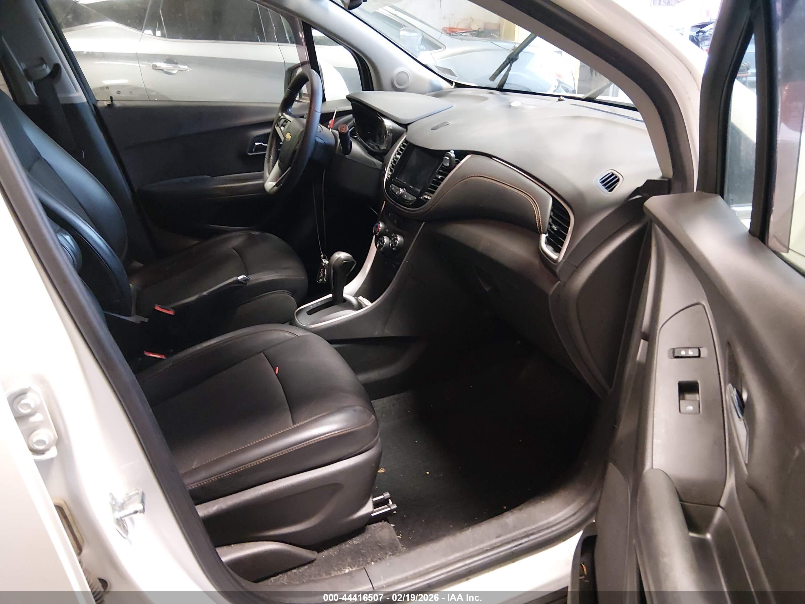 CHEVROLET TRAX image 5