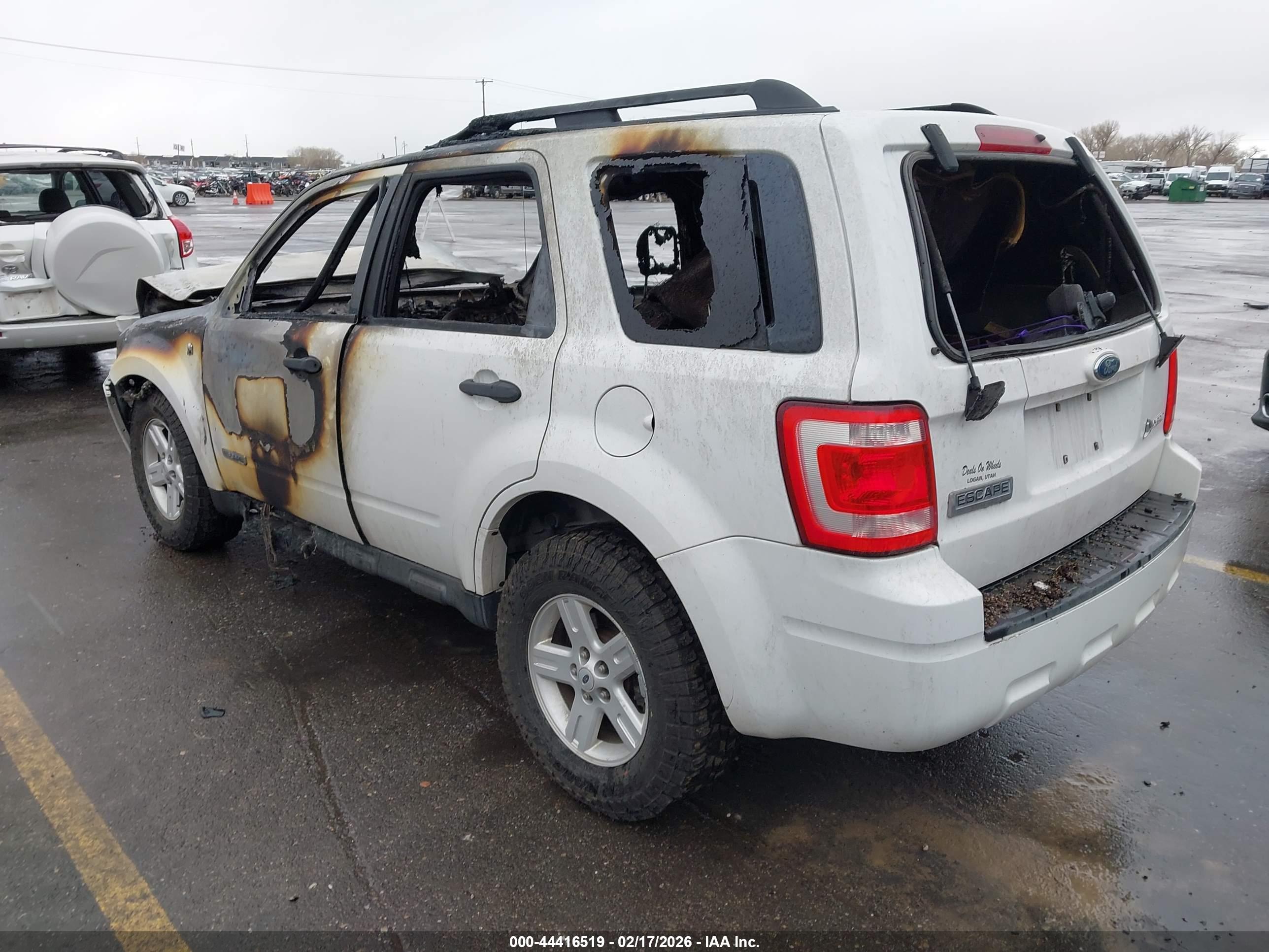 FORD ESCAPE image 3