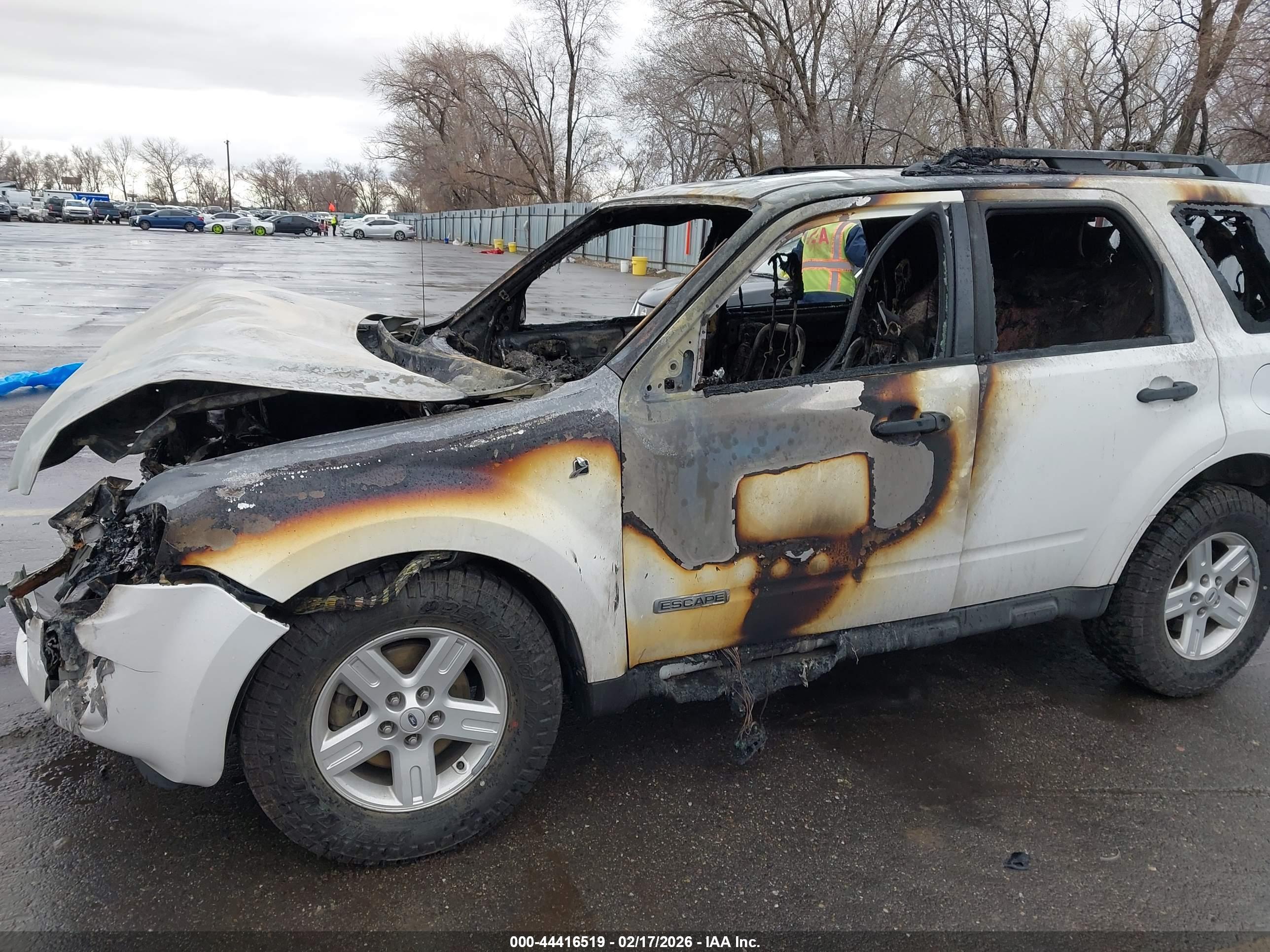 FORD ESCAPE image 6
