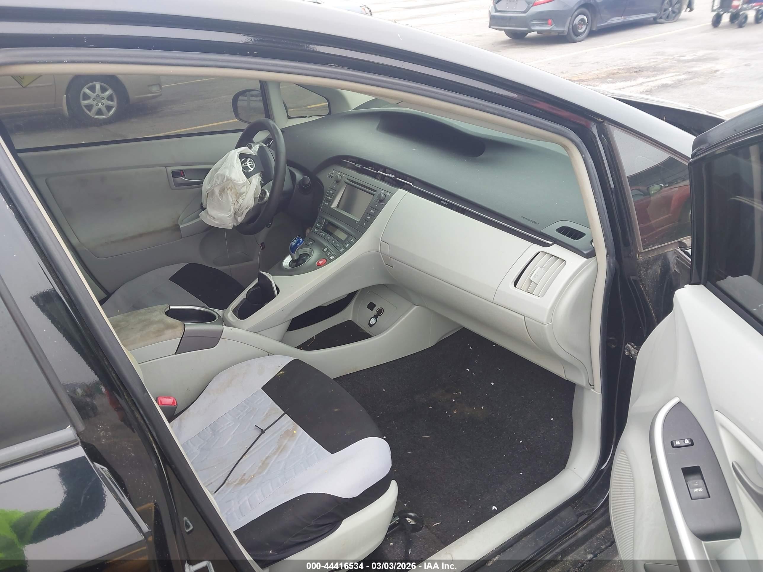 TOYOTA PRIUS image 5