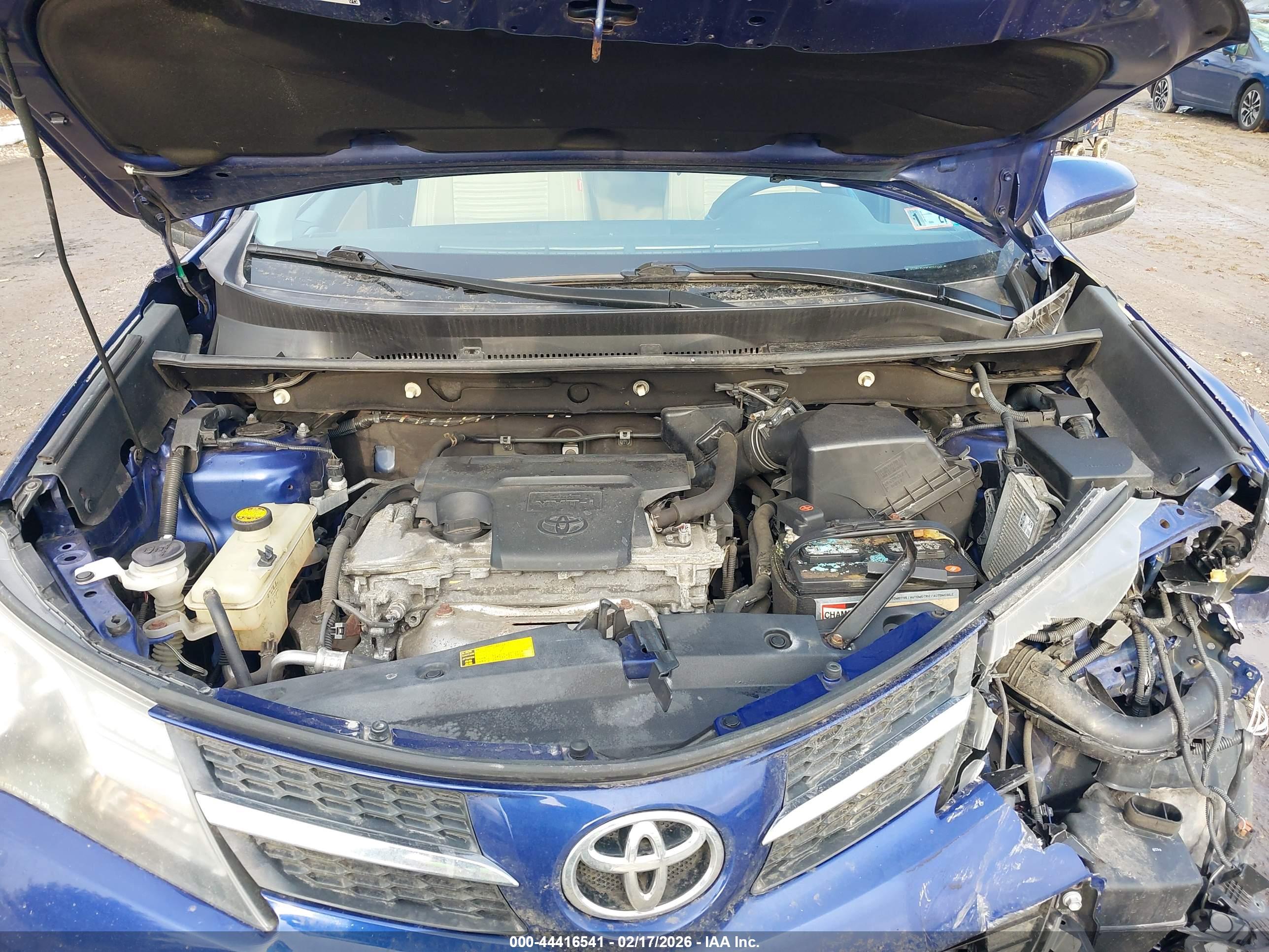 TOYOTA RAV4 image 10