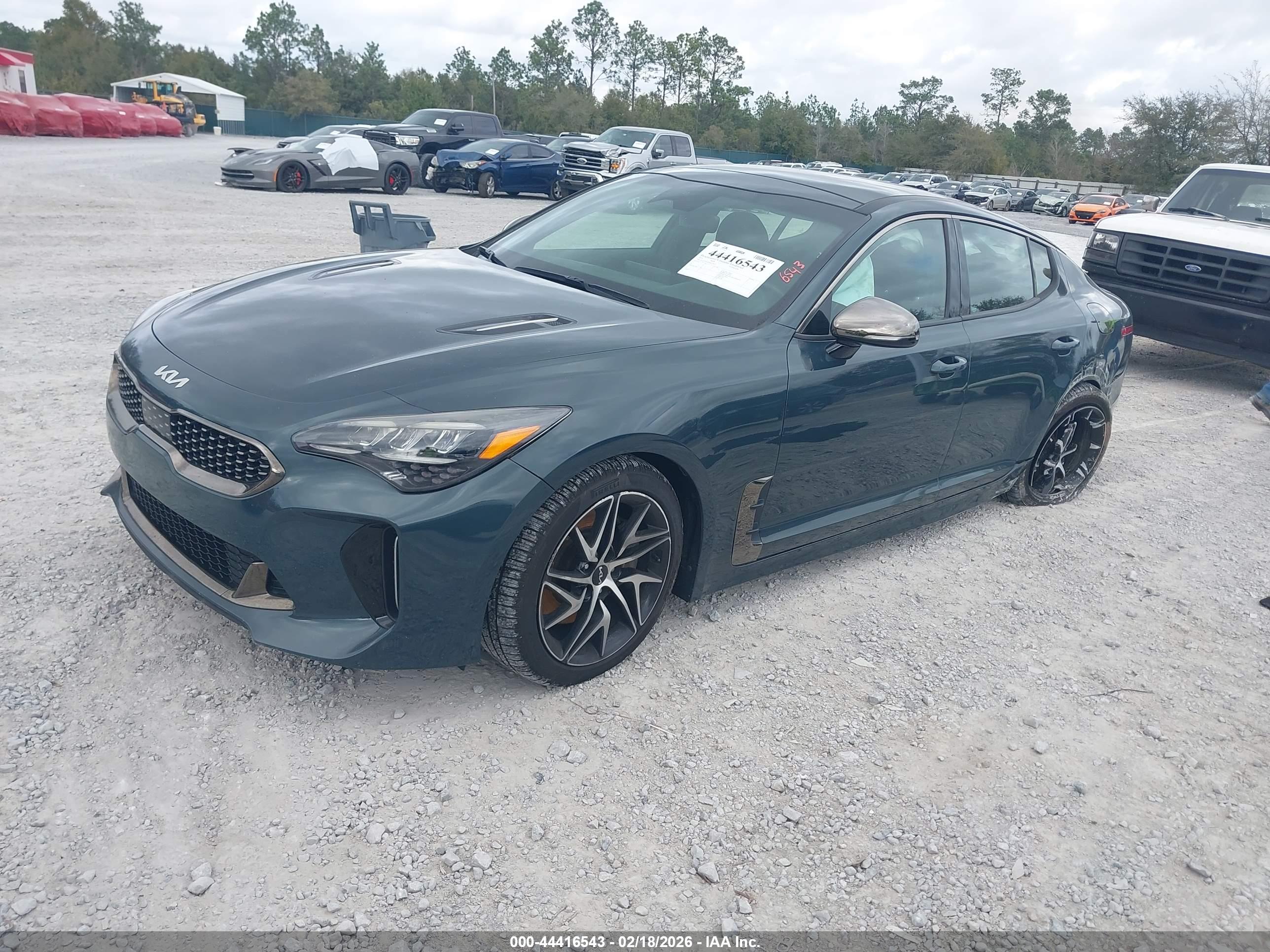 KIA STINGER image 2