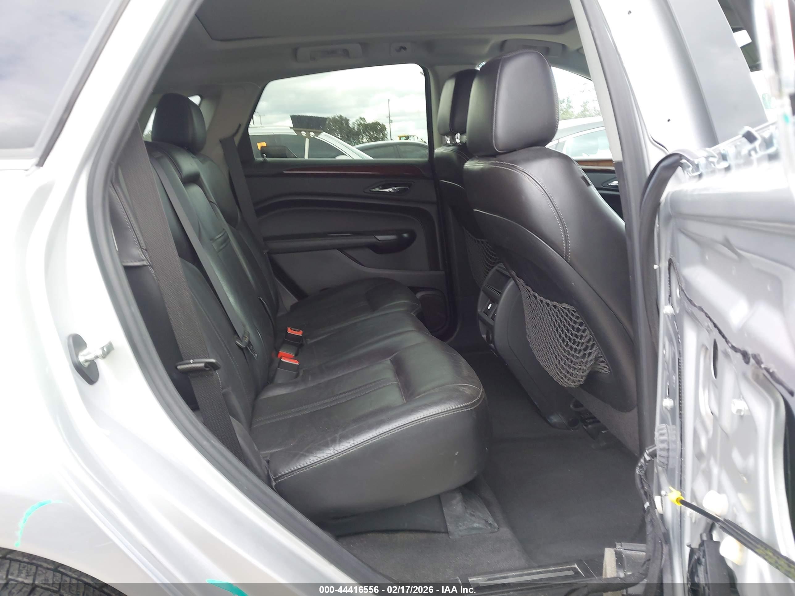 CADILLAC SRX image 8