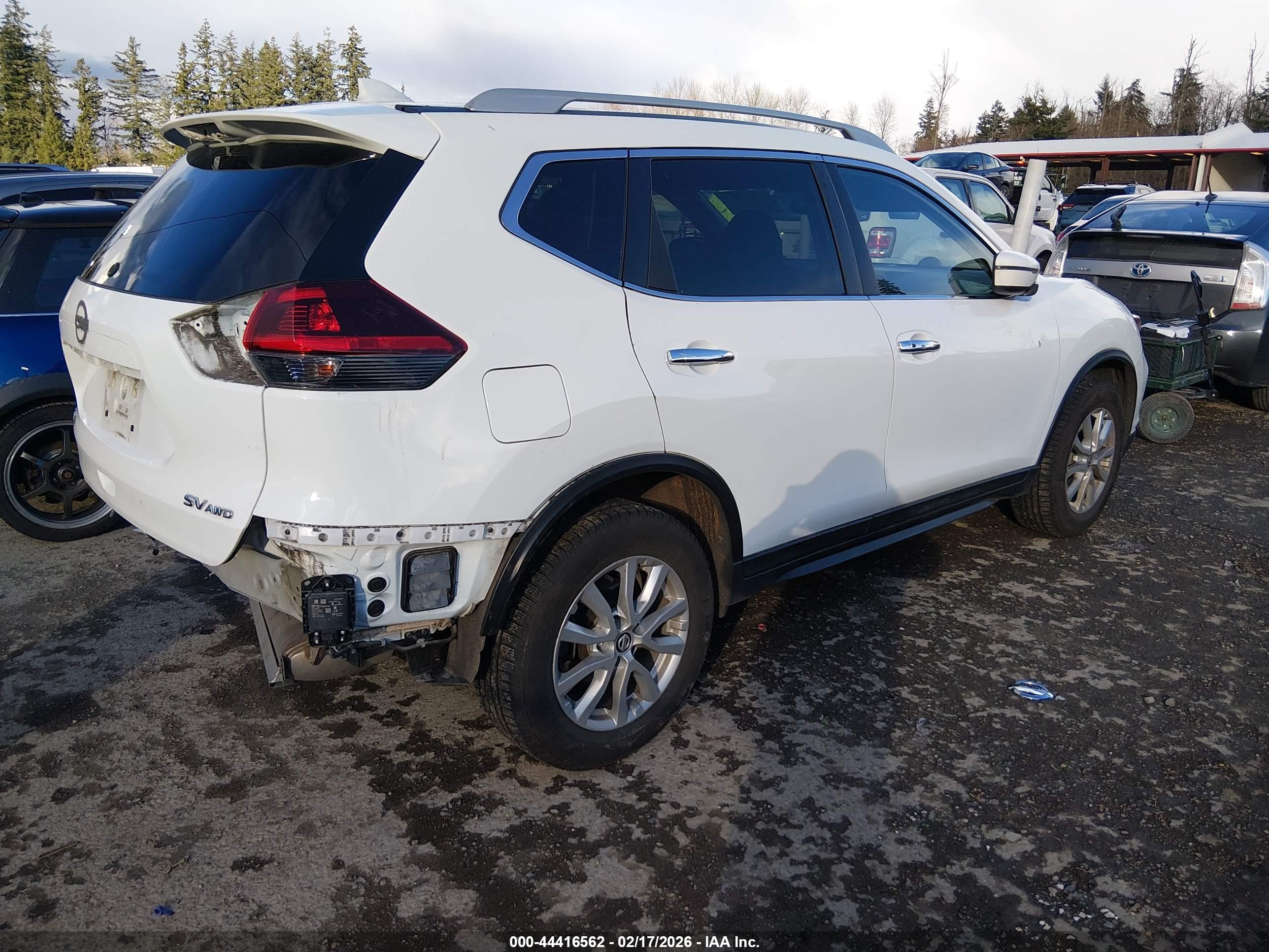 NISSAN ROGUE image 4