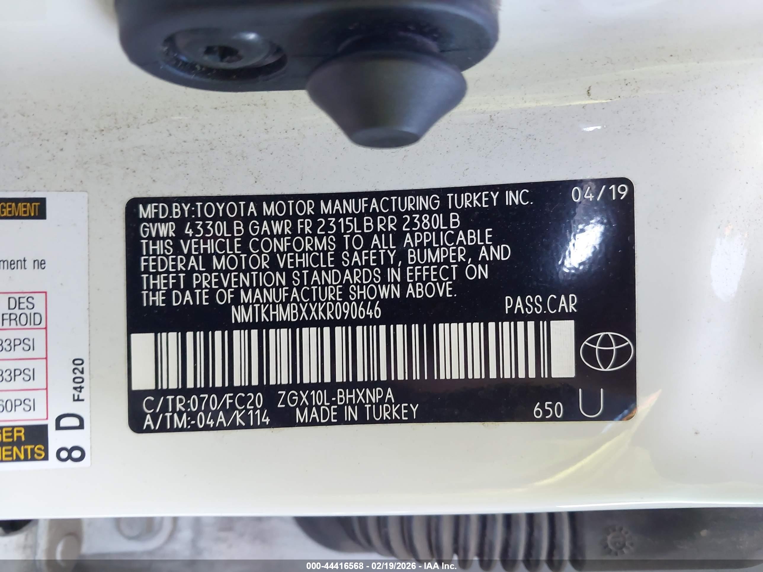 TOYOTA C-HR image 9