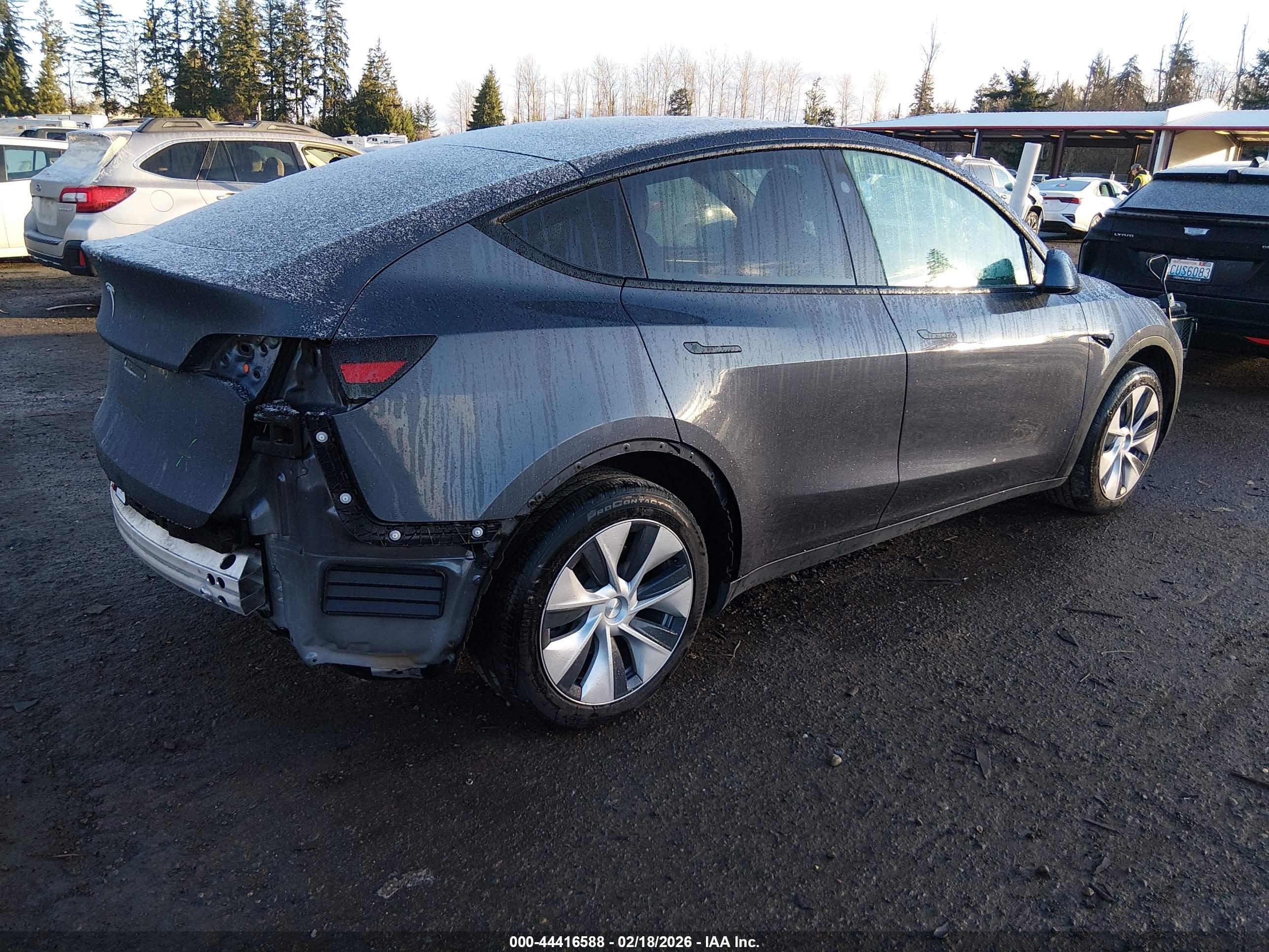 TESLA MODEL image 4