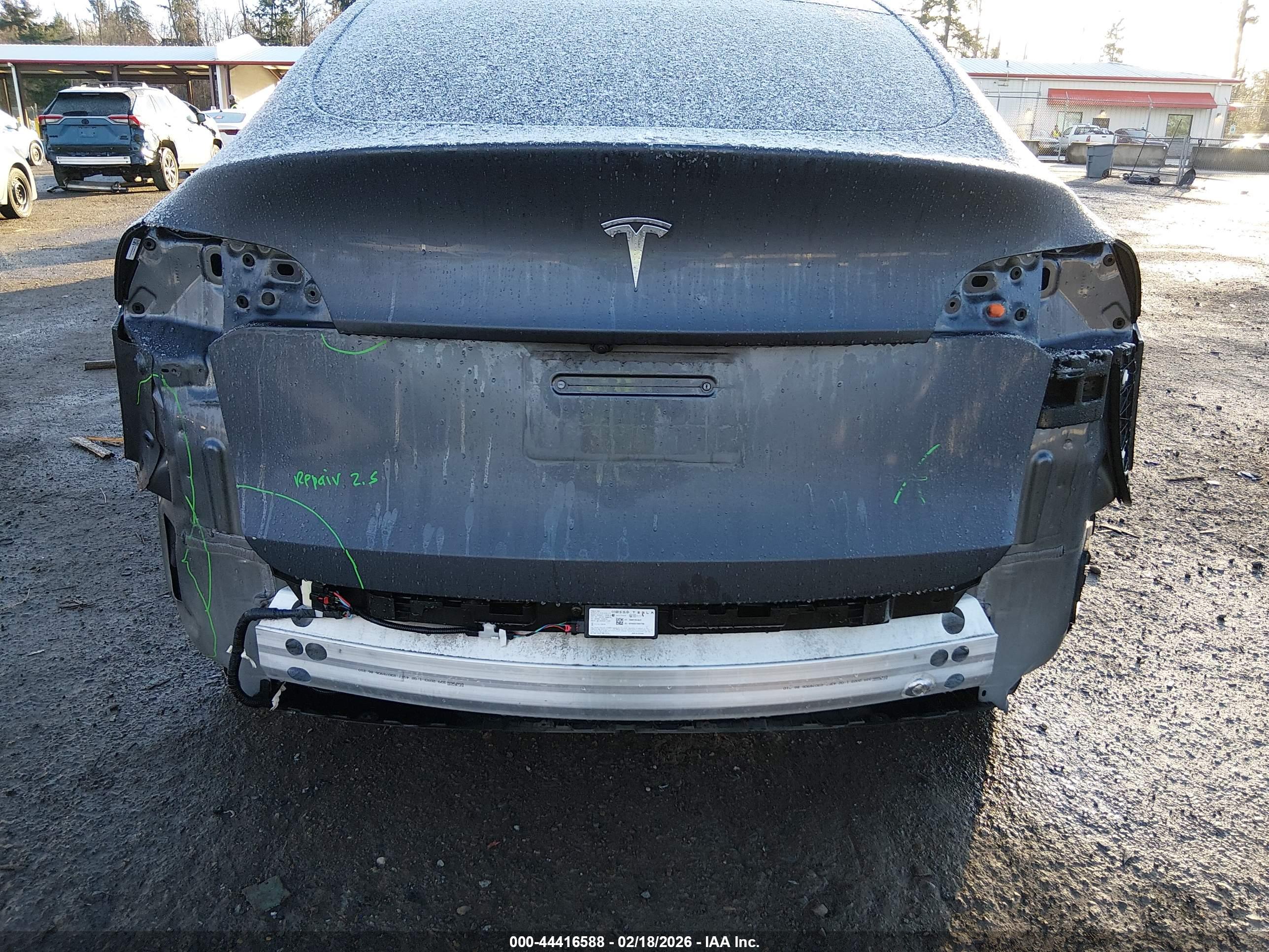 TESLA MODEL image 6