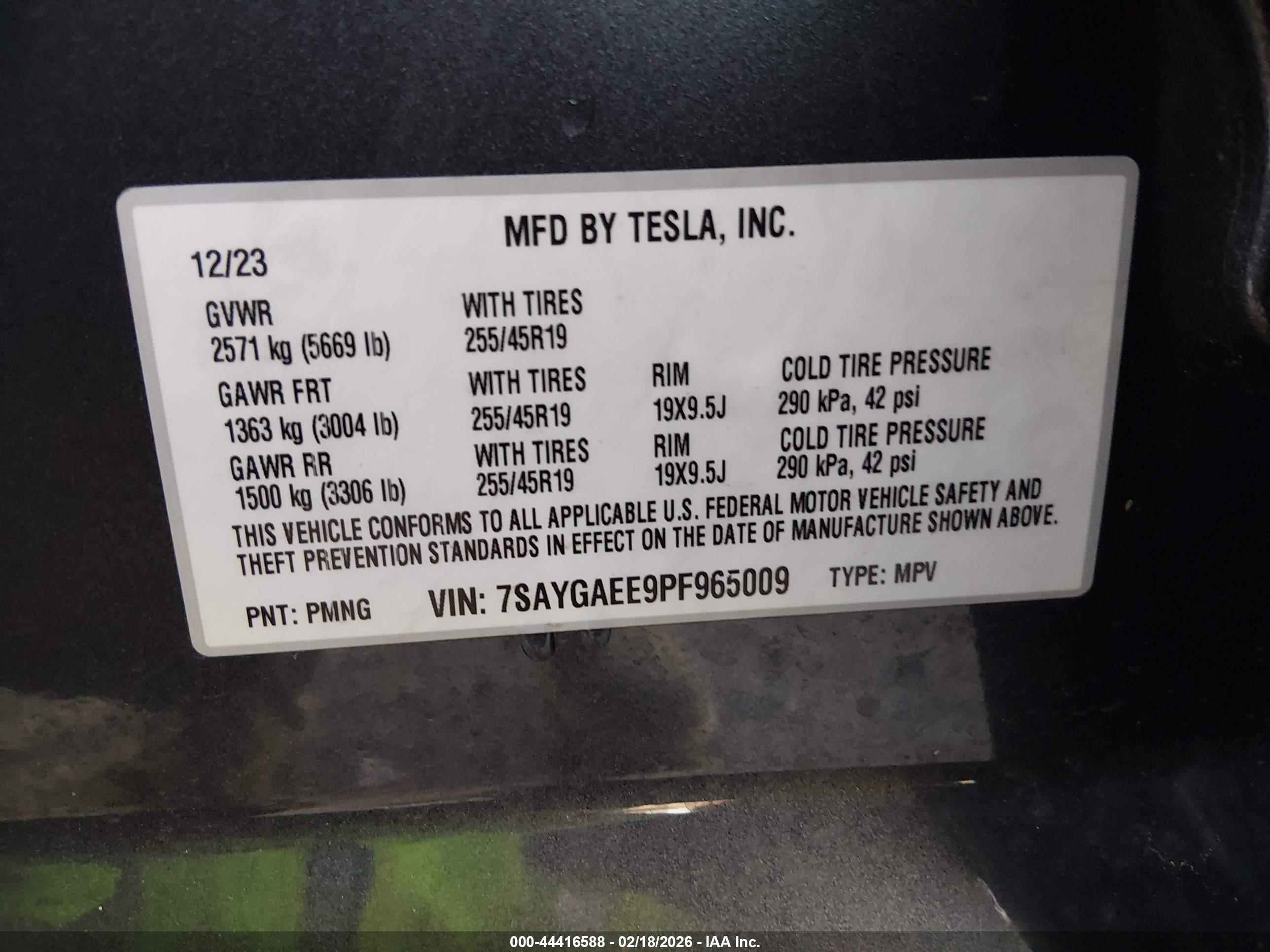 TESLA MODEL image 9