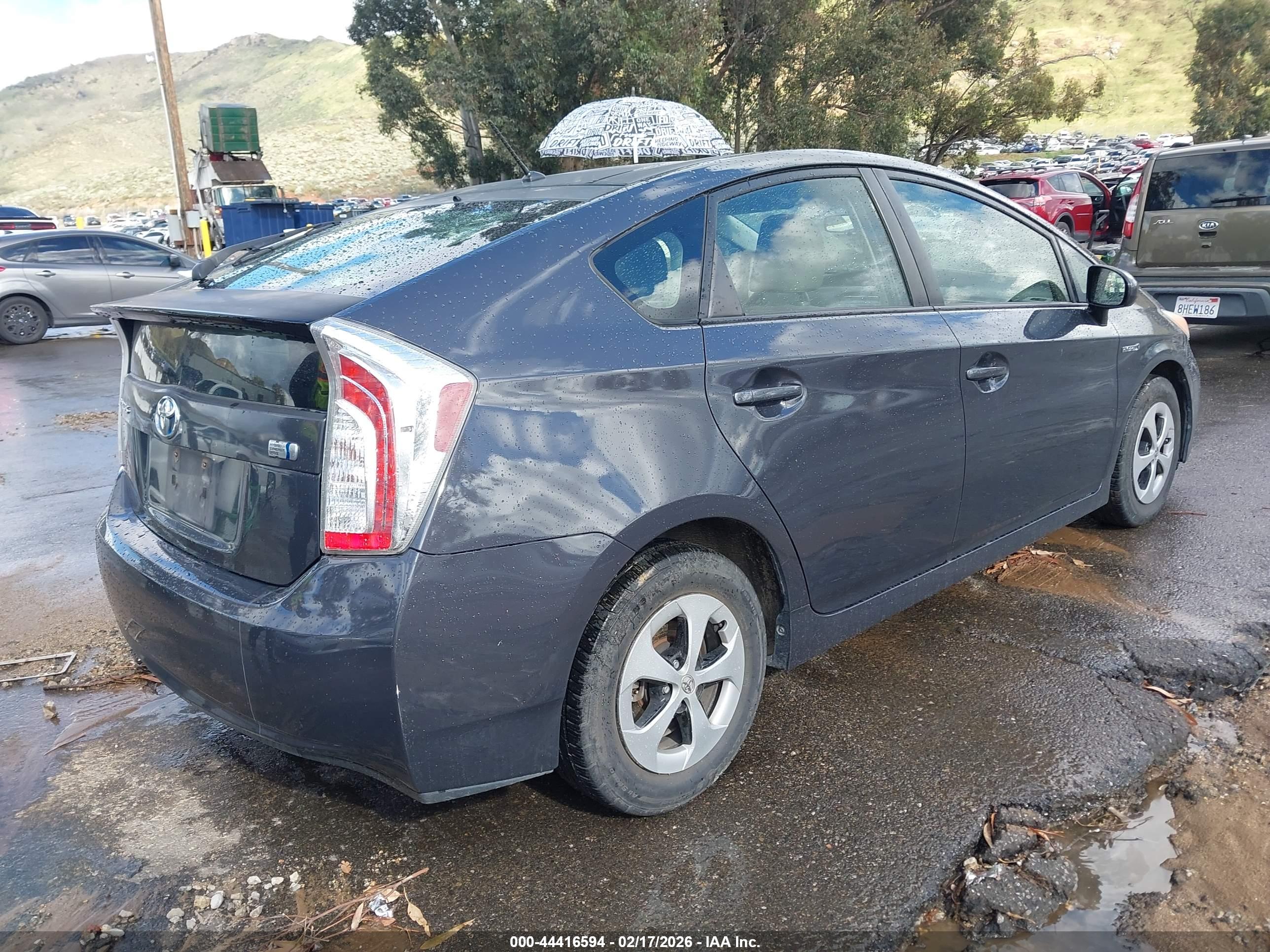 TOYOTA PRIUS image 4