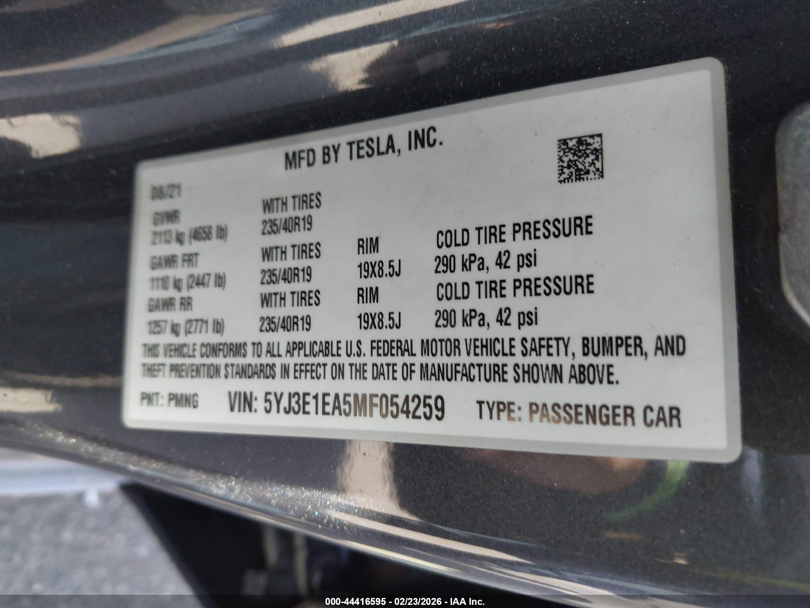 TESLA MODEL image 9